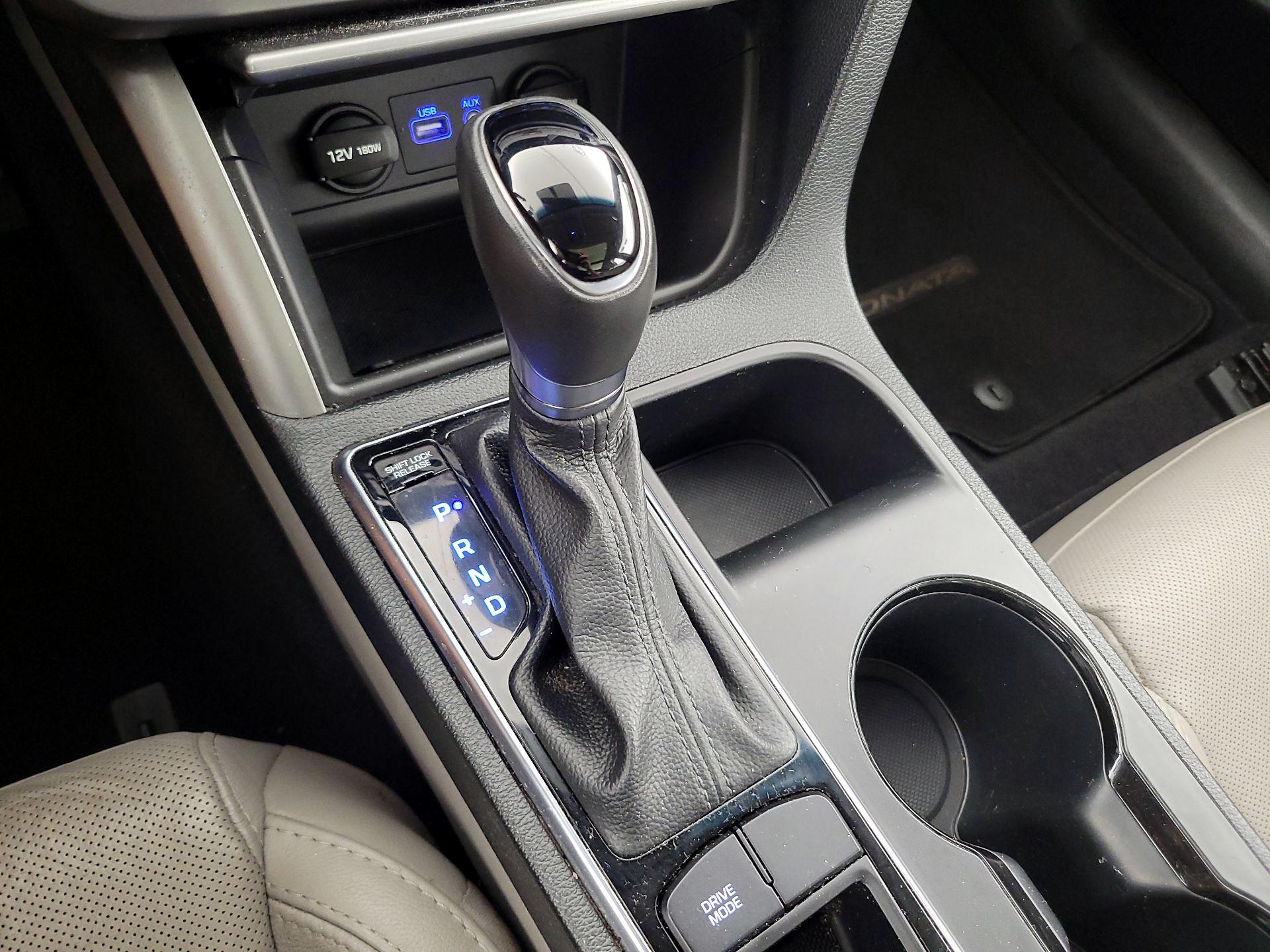 Thumbnail: 2016 Hyundai Sonata - 16