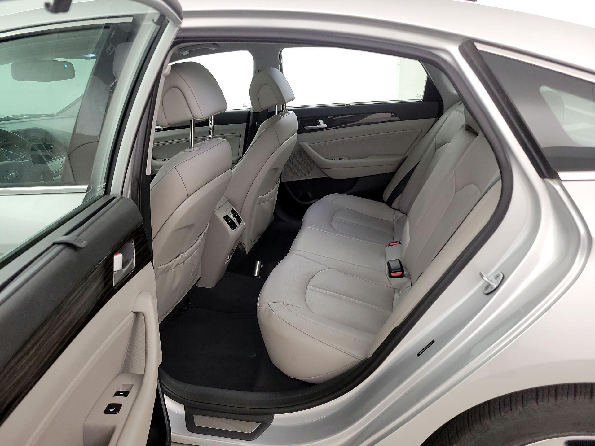 Thumbnail: 2016 Hyundai Sonata - 19