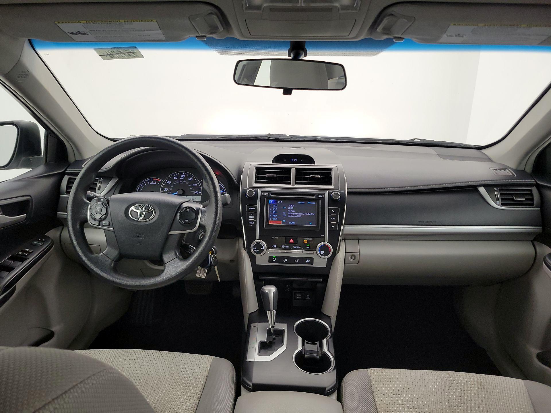 Thumbnail: 2014 Toyota Camry - 9