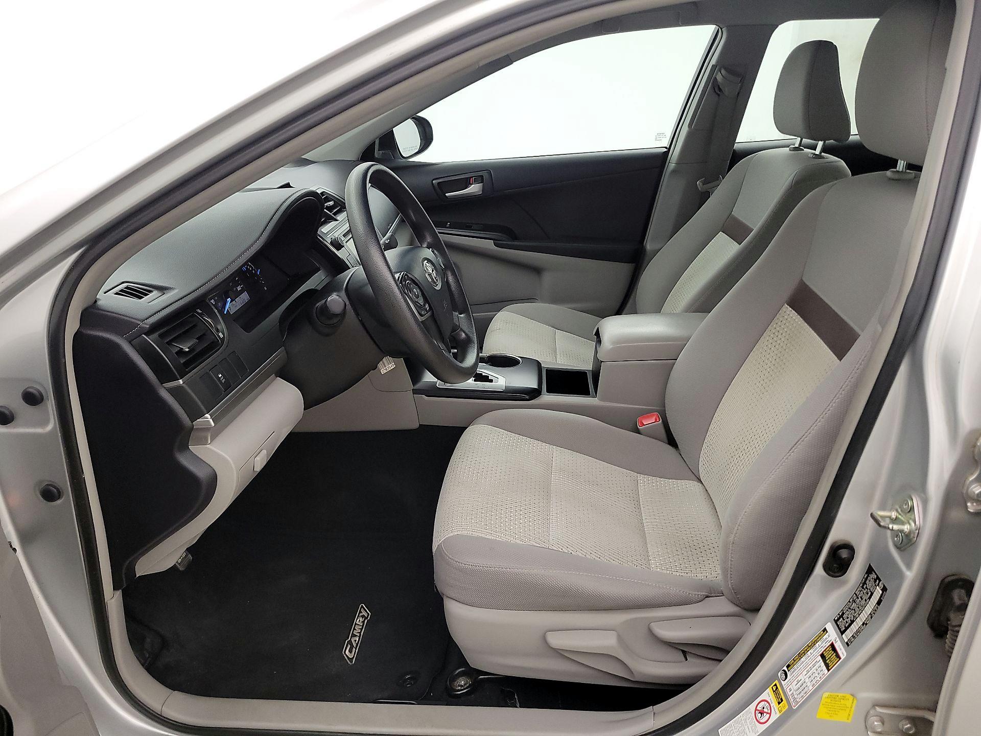 Thumbnail: 2014 Toyota Camry - 11