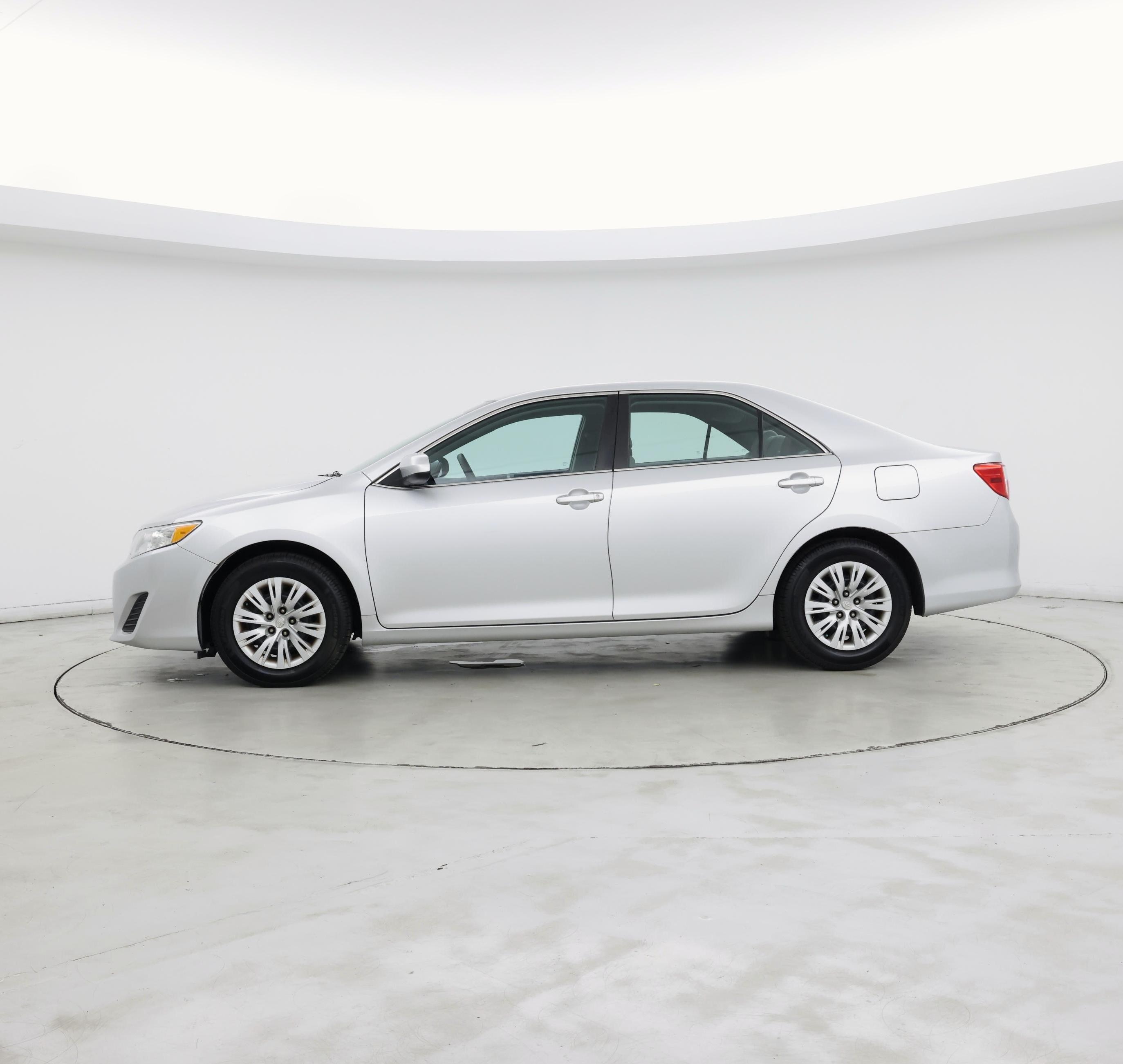 Thumbnail: 2014 Toyota Camry - 3