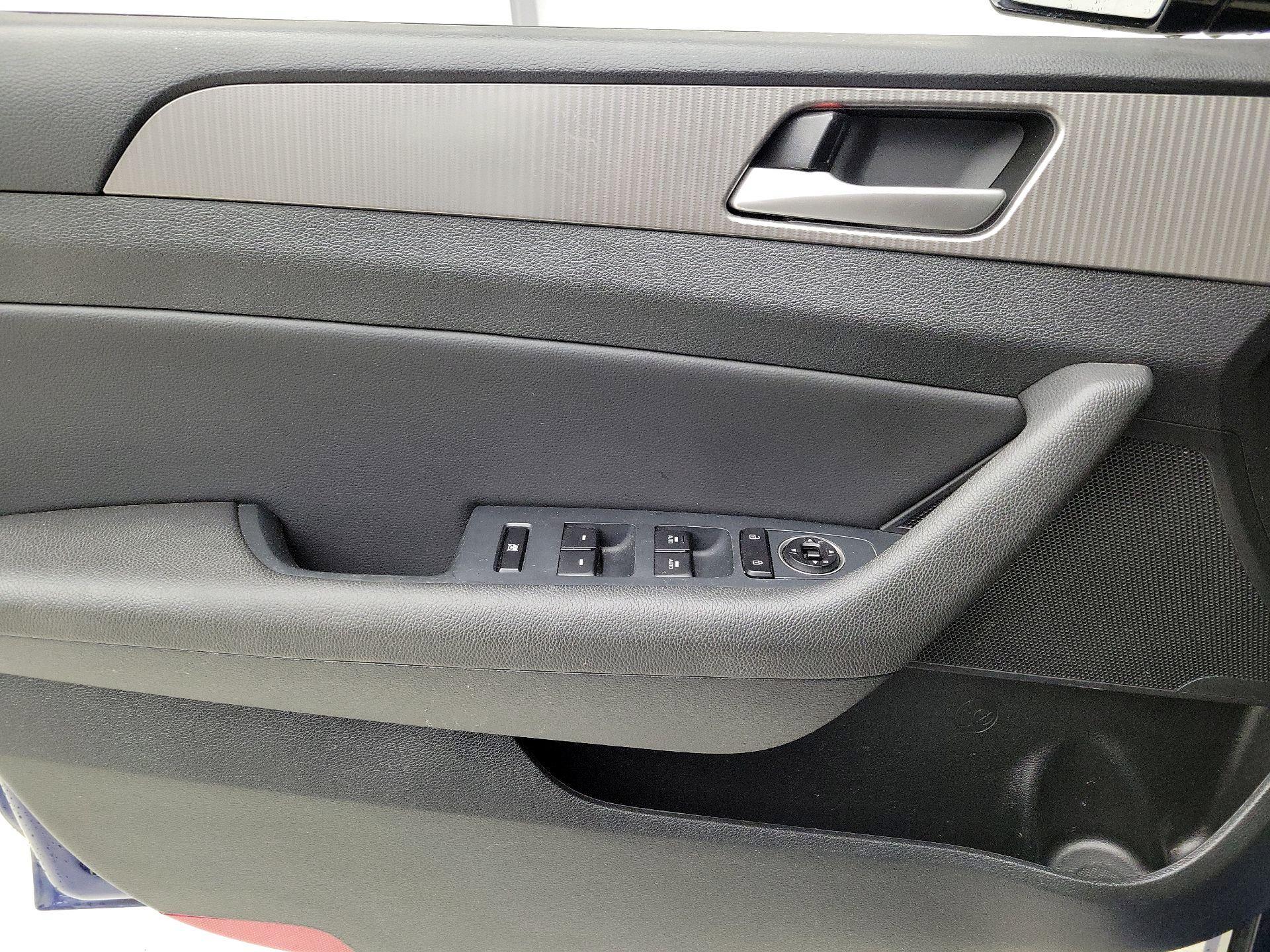 Thumbnail: 2018 Hyundai Sonata - 12