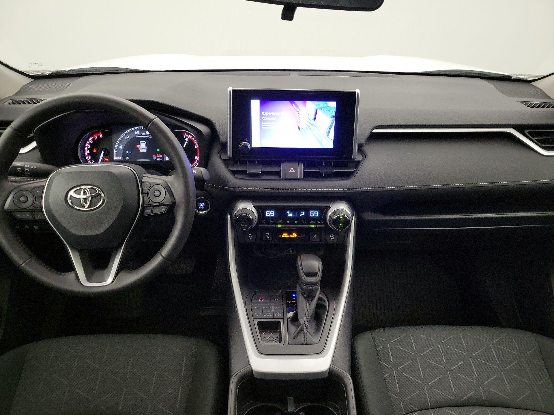 Thumbnail: 2024 Toyota RAV4 - 9