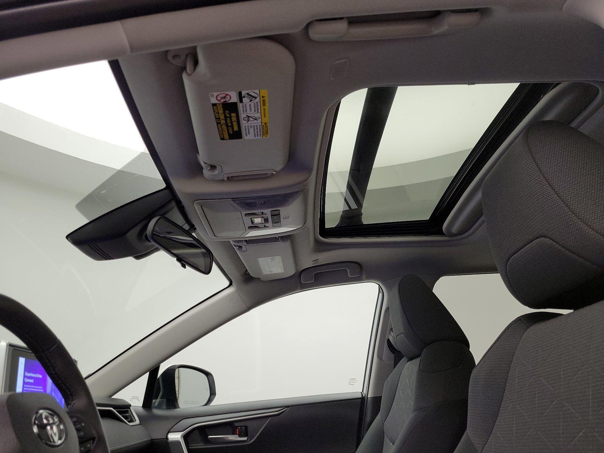 Thumbnail: 2024 Toyota RAV4 - 19
