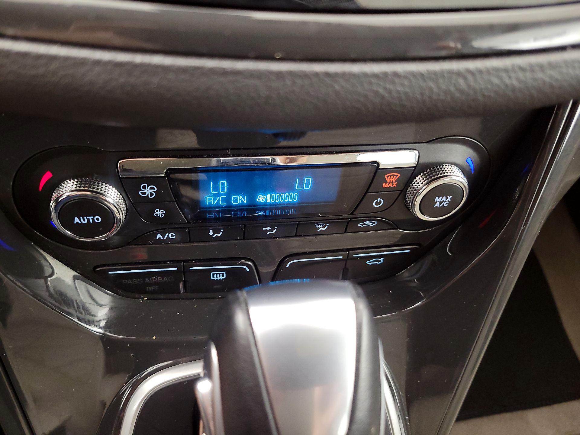 Thumbnail: 2014 Ford Escape - 16