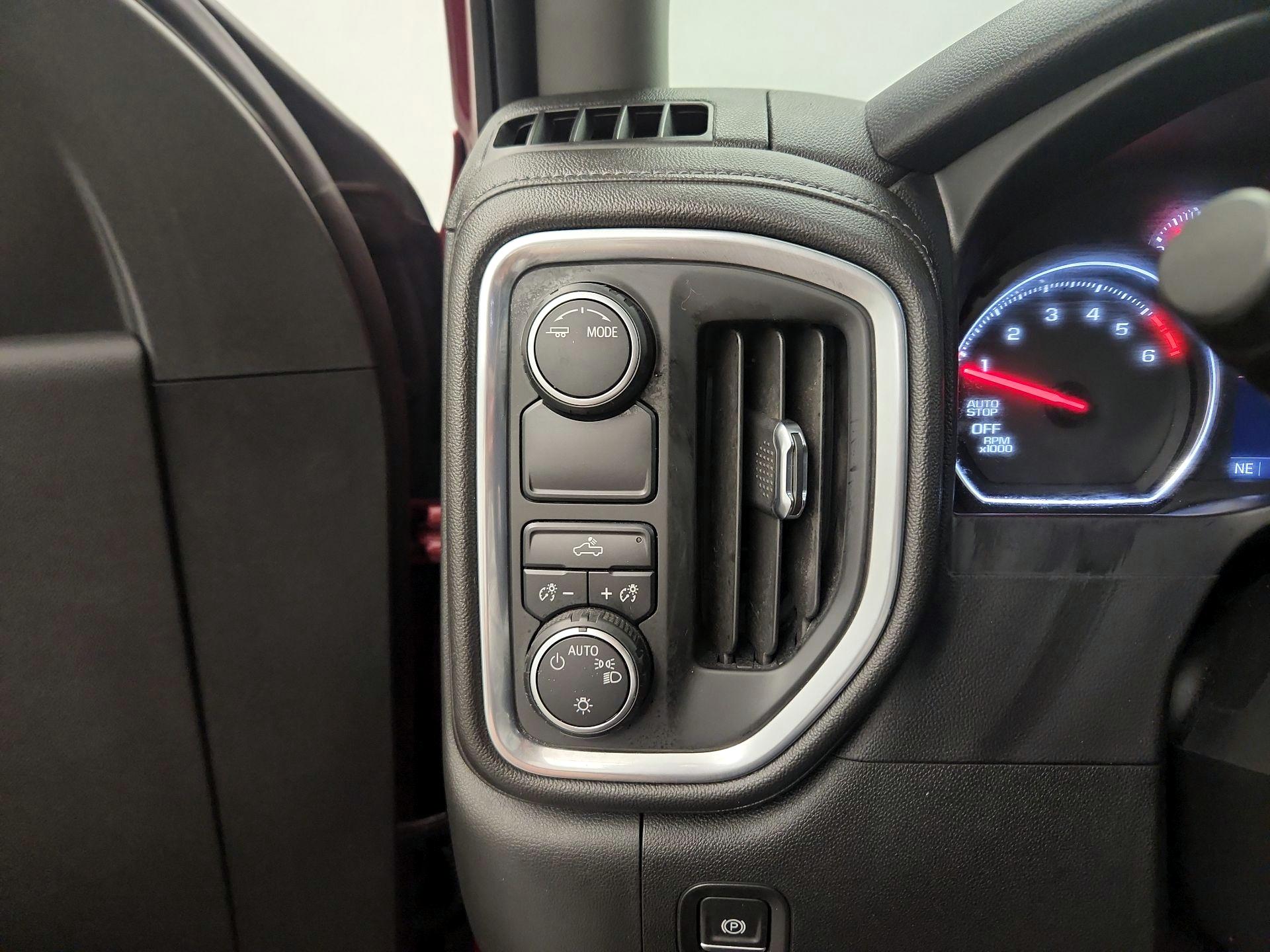 Thumbnail: 2020 Chevrolet Silverado 1500 - 13