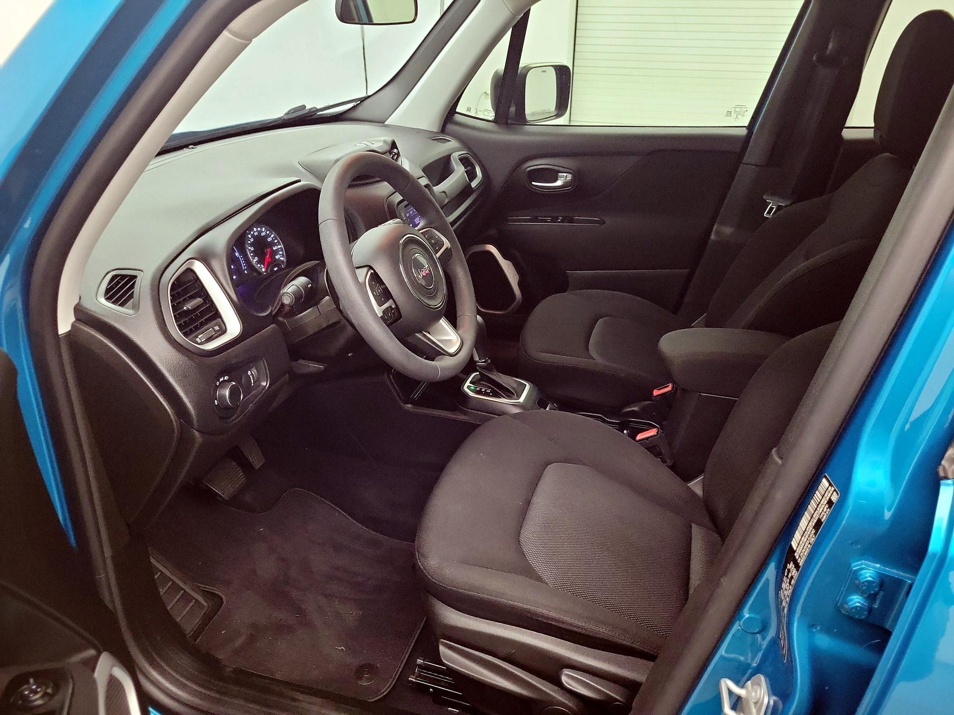 Thumbnail: 2020 Jeep Renegade - 11