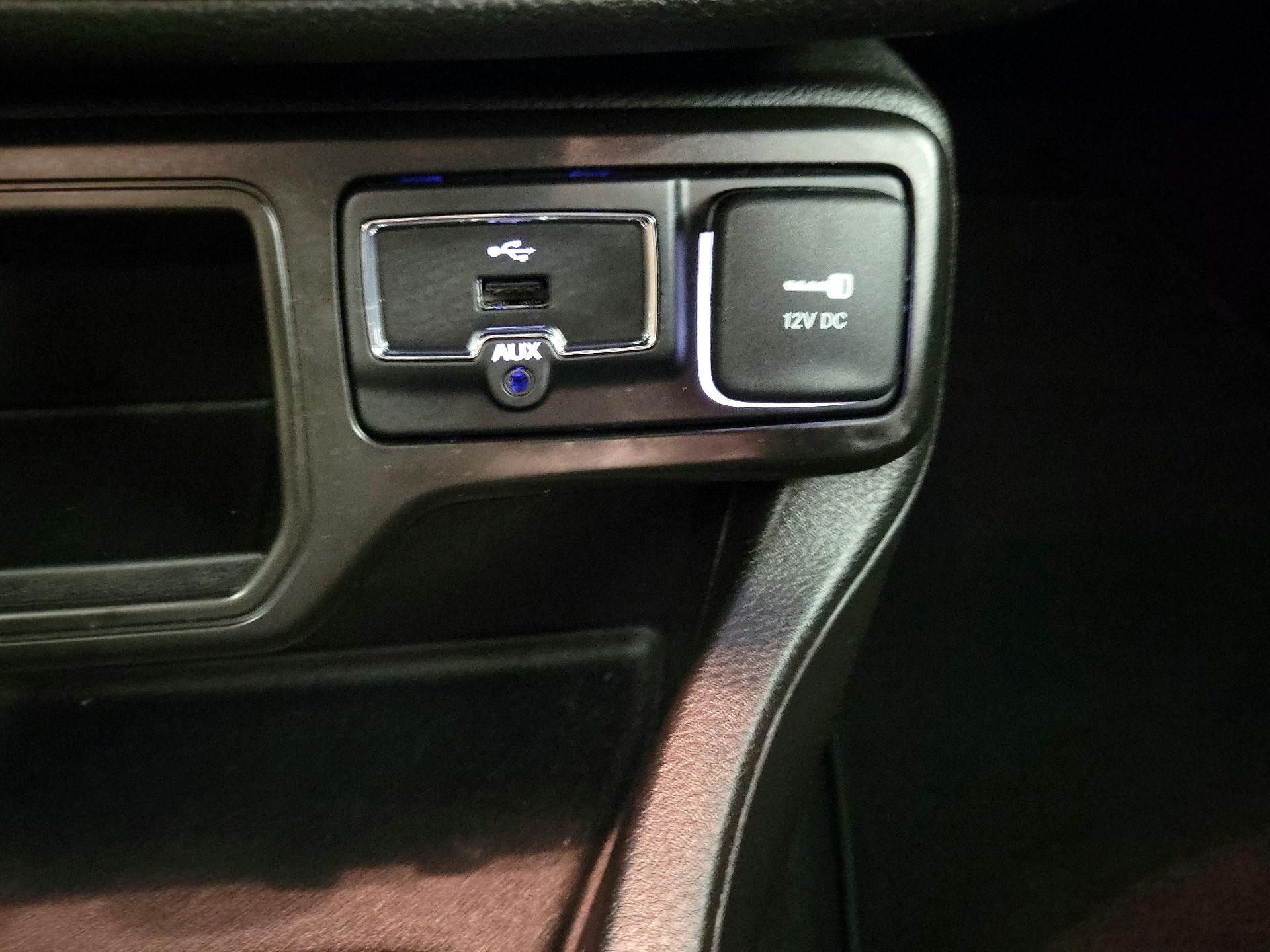 Thumbnail: 2020 Jeep Renegade - 19