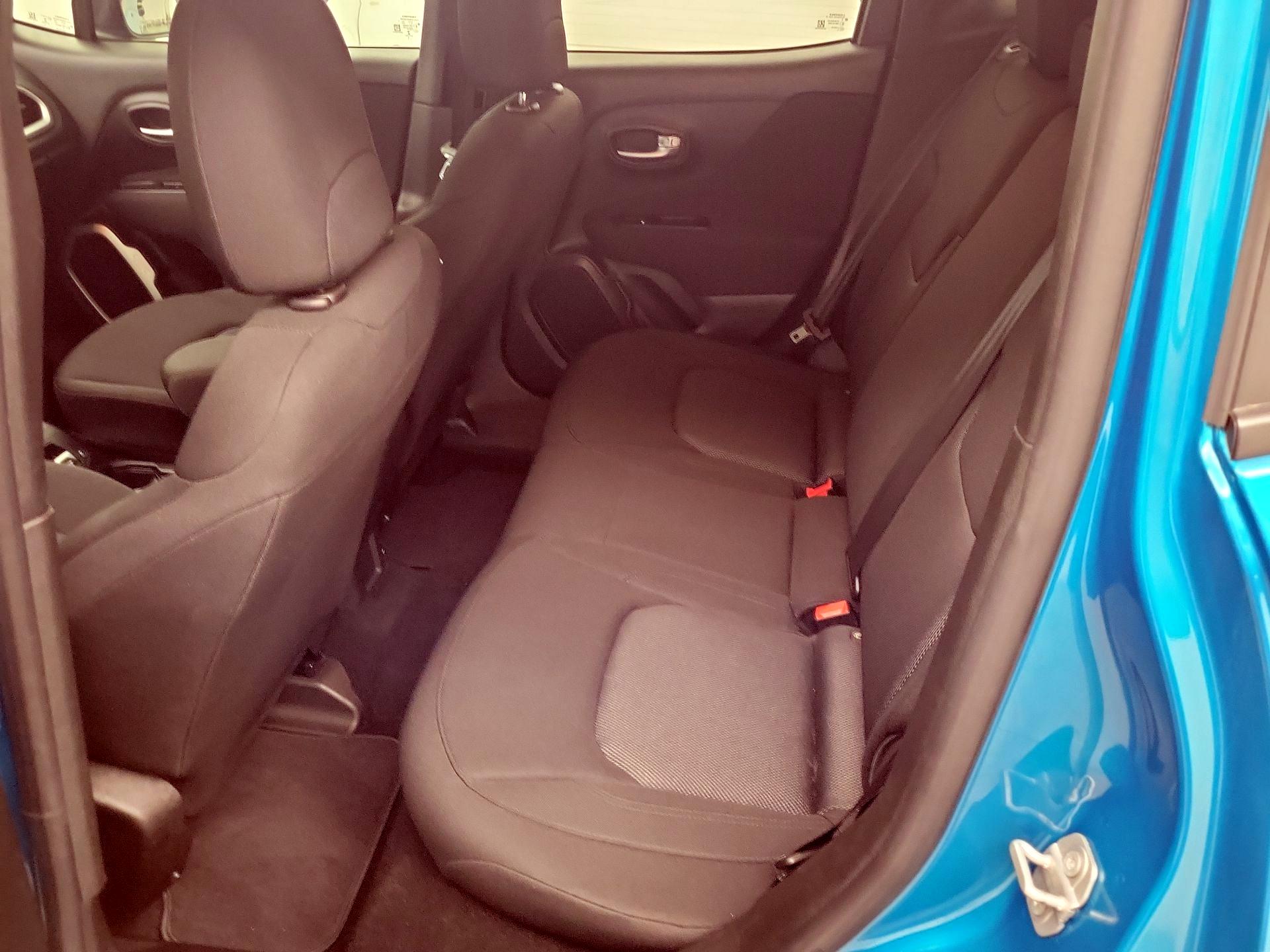 Thumbnail: 2020 Jeep Renegade - 20