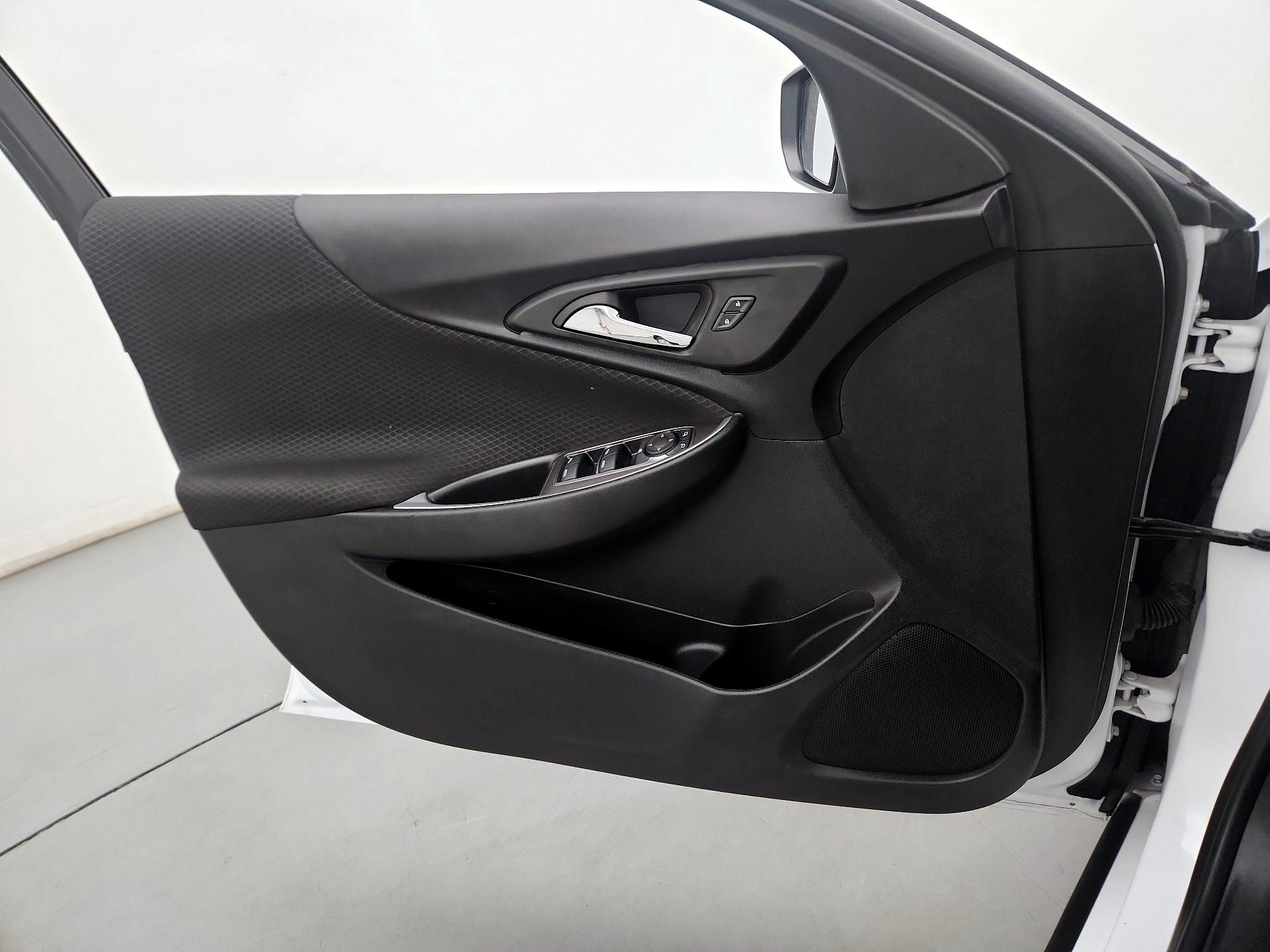 Thumbnail: 2023 Chevrolet Malibu - 12