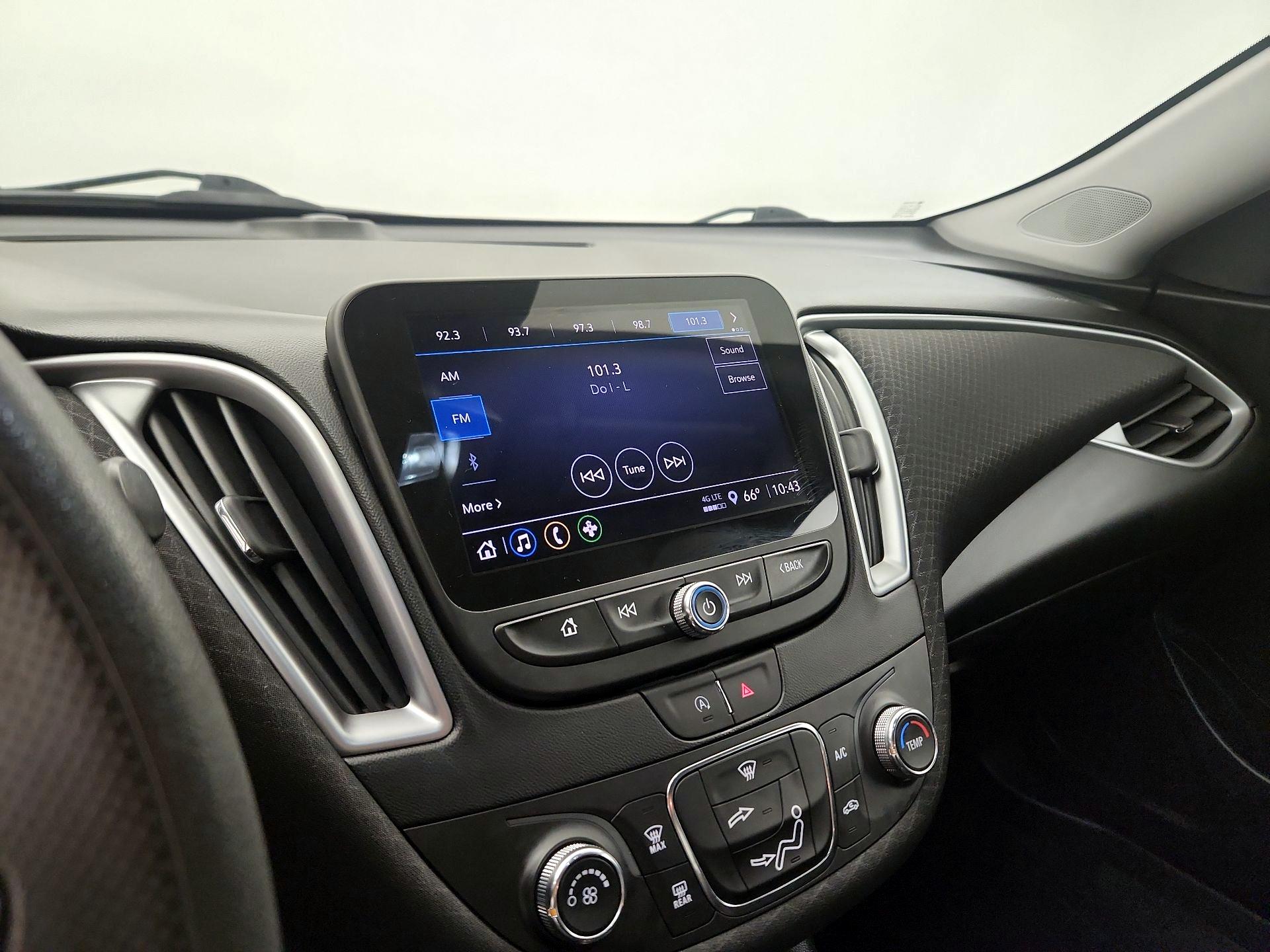 Thumbnail: 2023 Chevrolet Malibu - 14