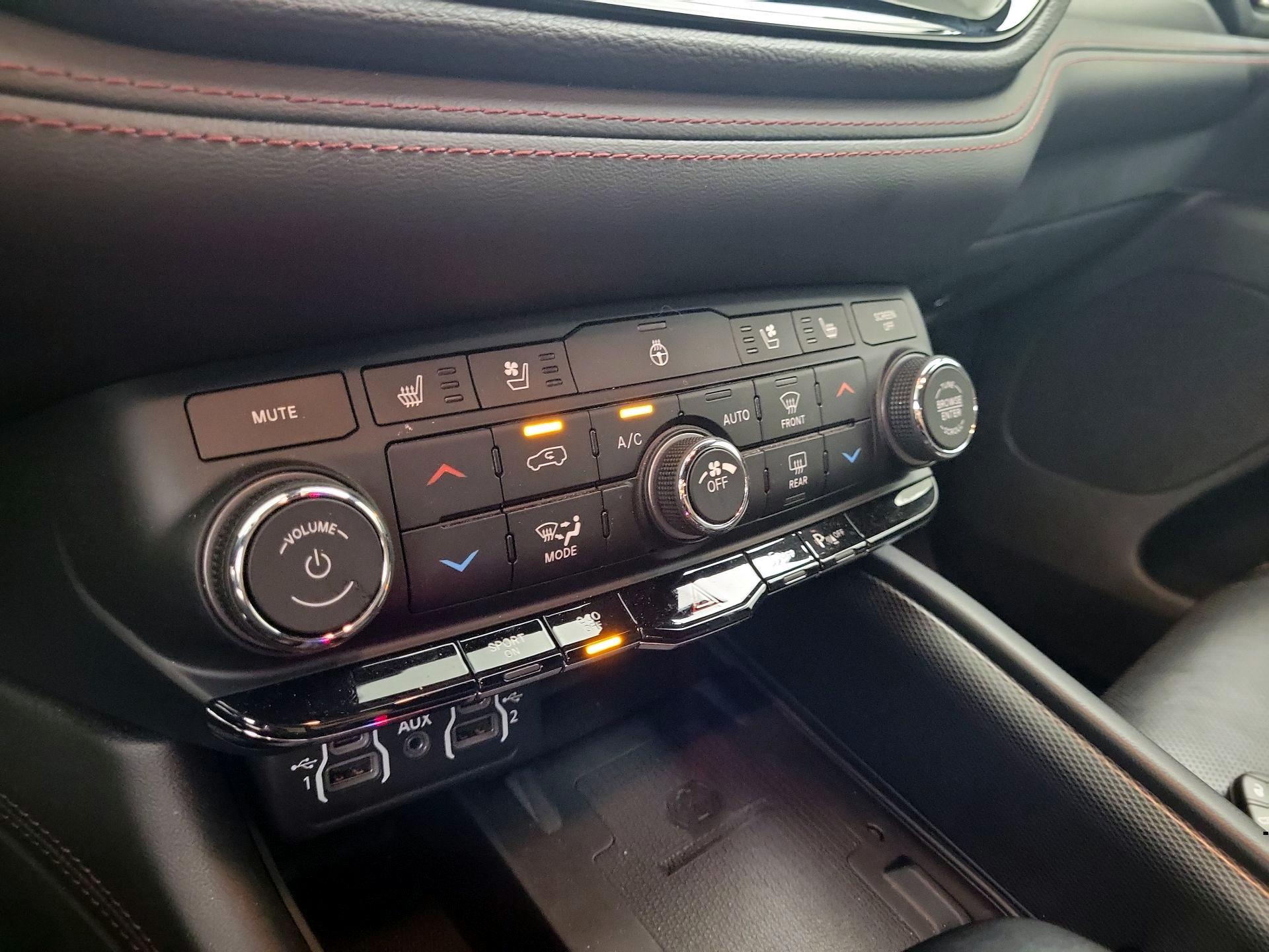 Thumbnail: 2021 Dodge Durango - 17