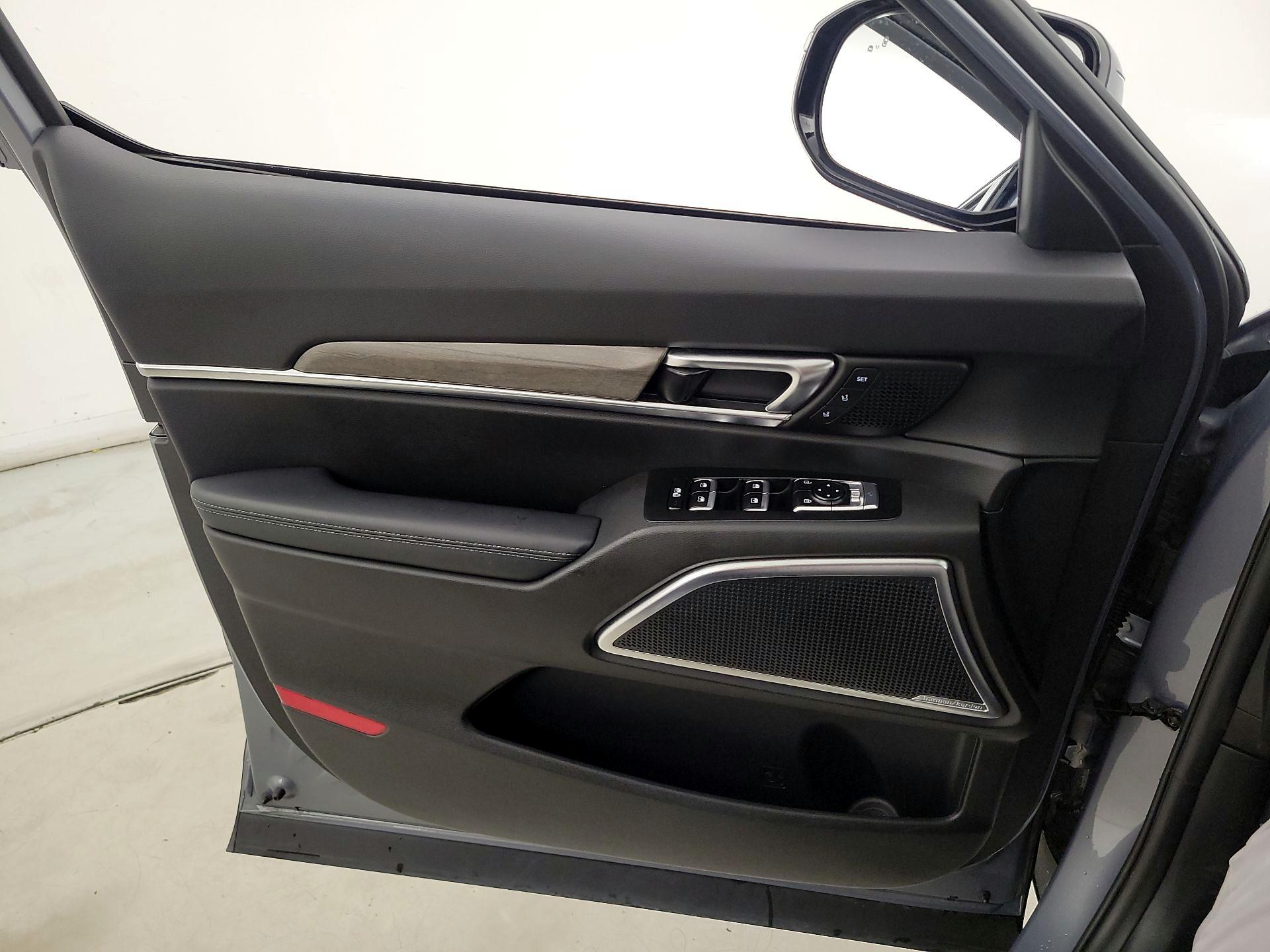 Thumbnail: 2022 Kia Telluride - 12