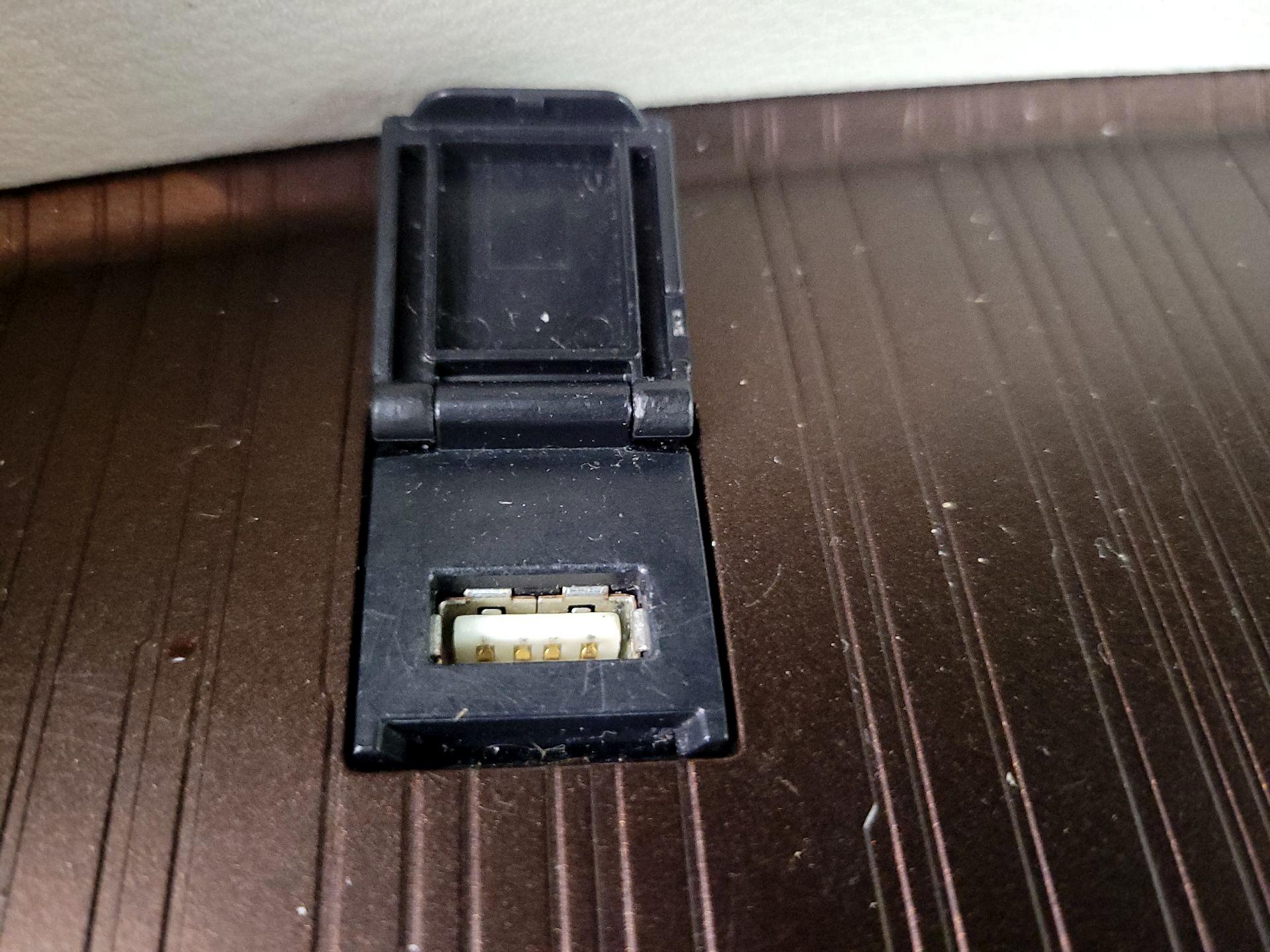 Thumbnail: 2022 Toyota Sienna - 18