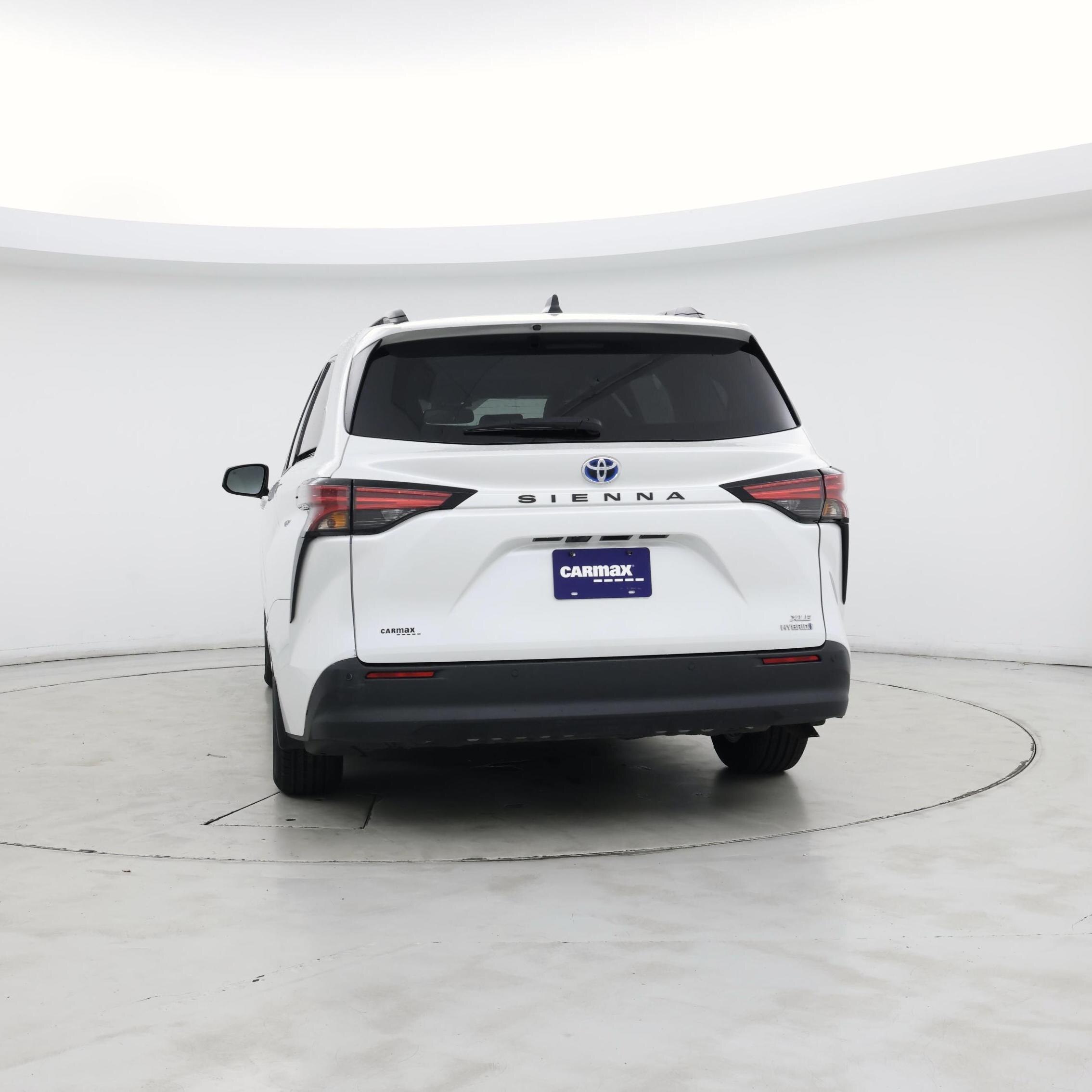 Thumbnail: 2022 Toyota Sienna - 6