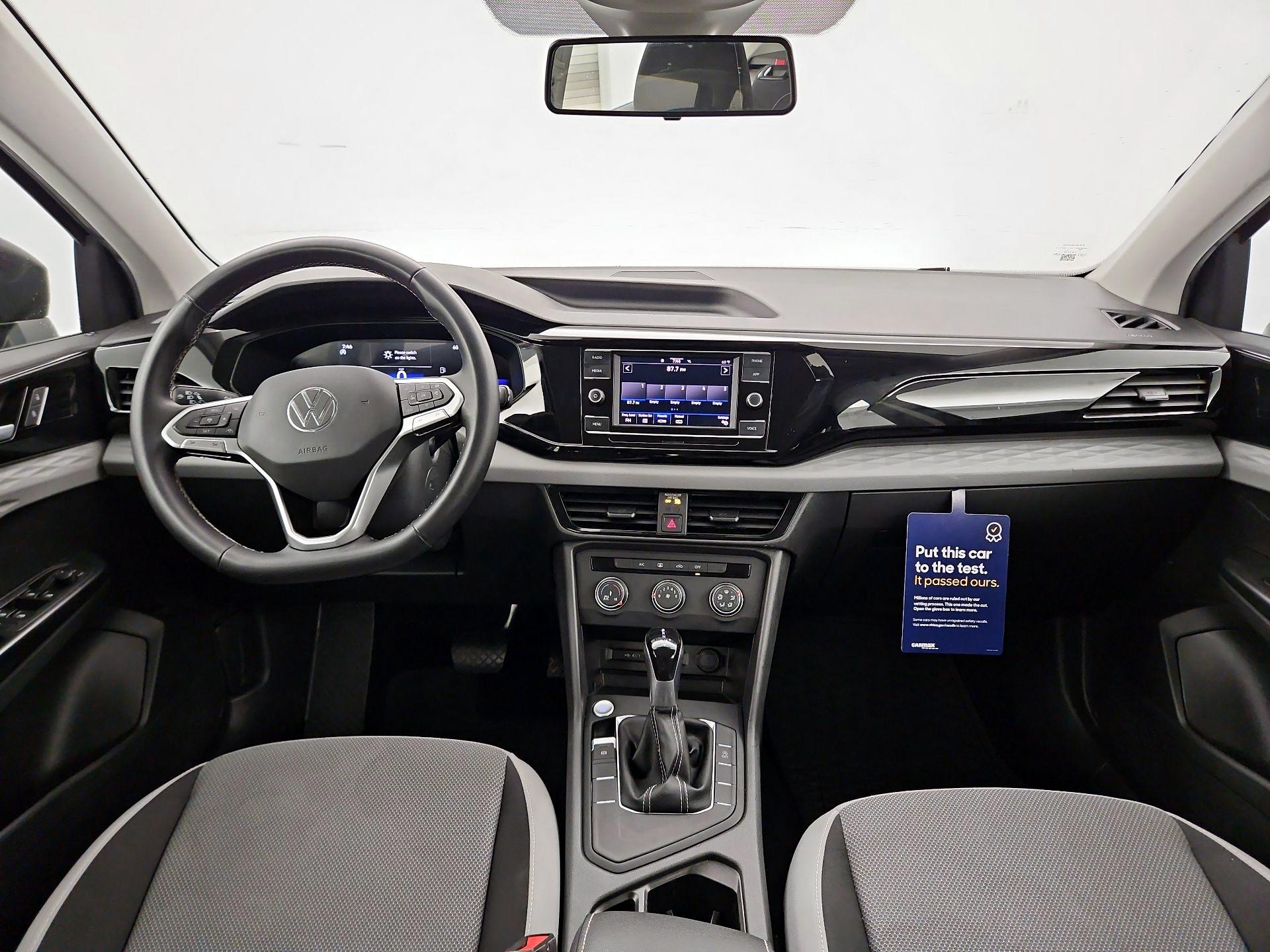 Thumbnail: 2022 Volkswagen Taos - 9