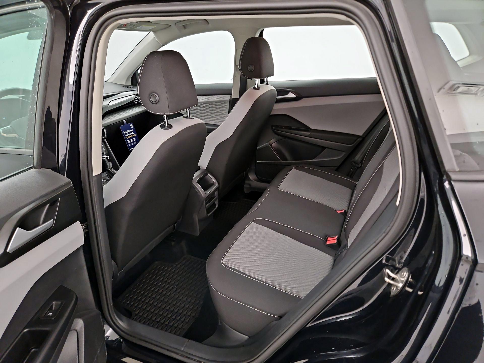 Thumbnail: 2022 Volkswagen Taos - 19