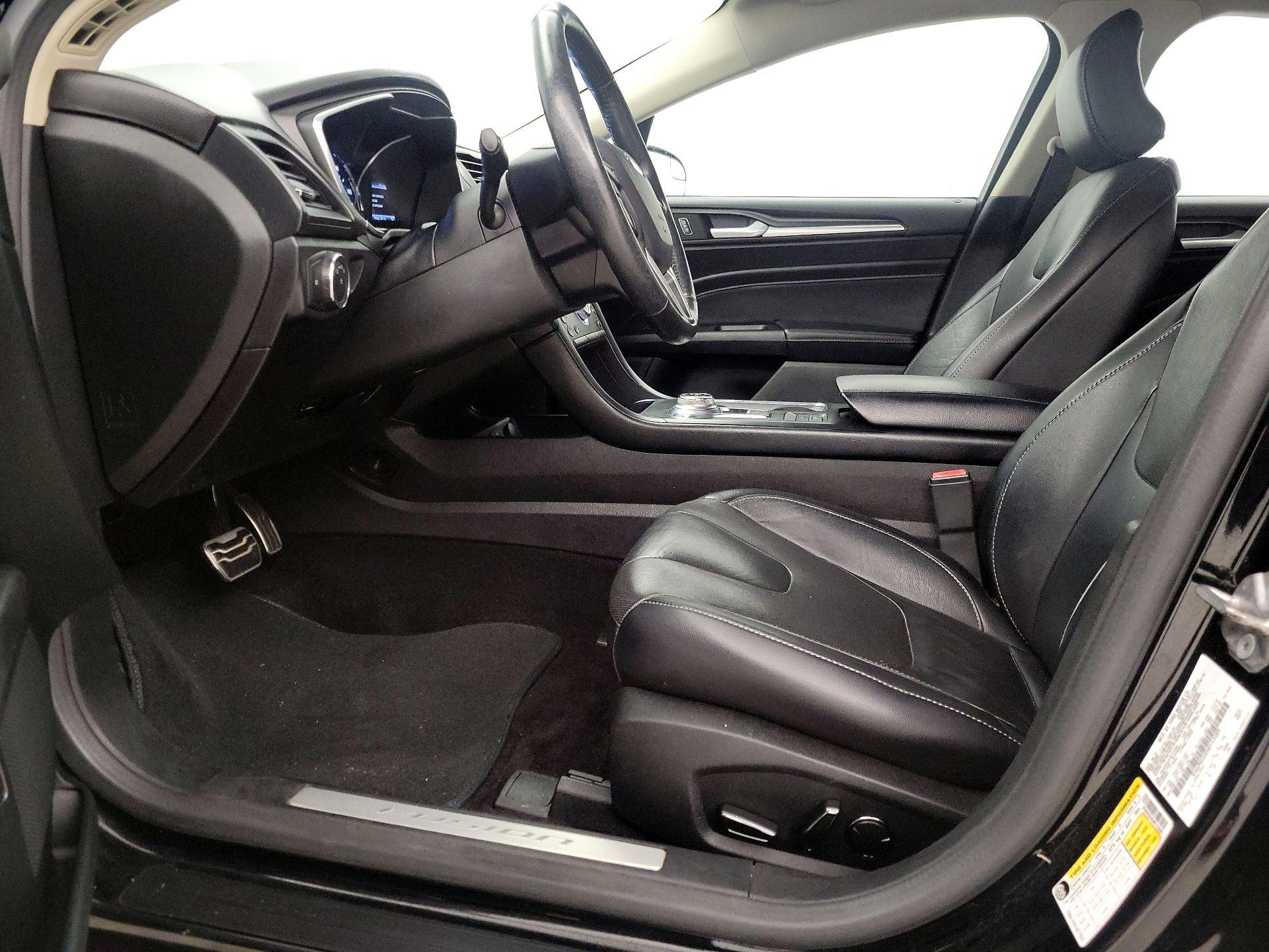 Thumbnail: 2017 Ford Fusion - 11