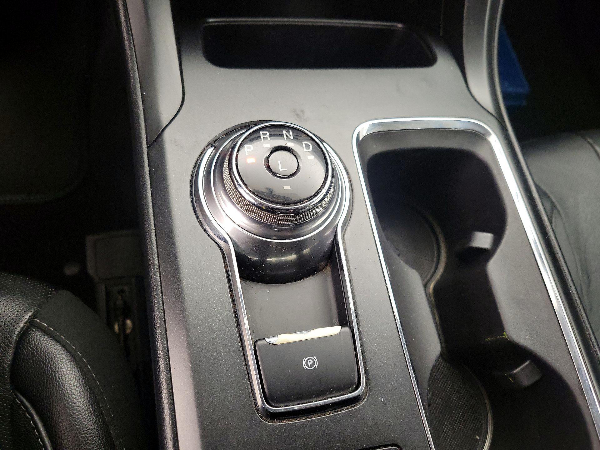 Thumbnail: 2017 Ford Fusion - 17