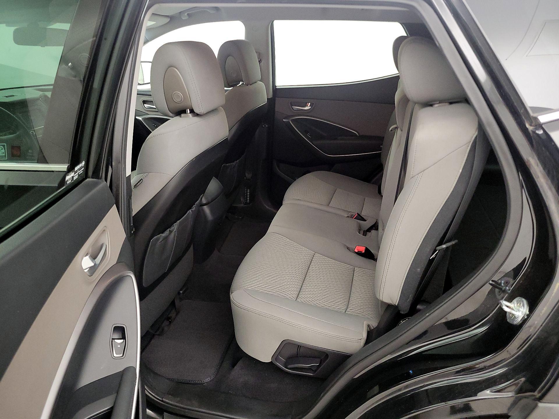 Thumbnail: 2017 Hyundai Santa Fe - 19