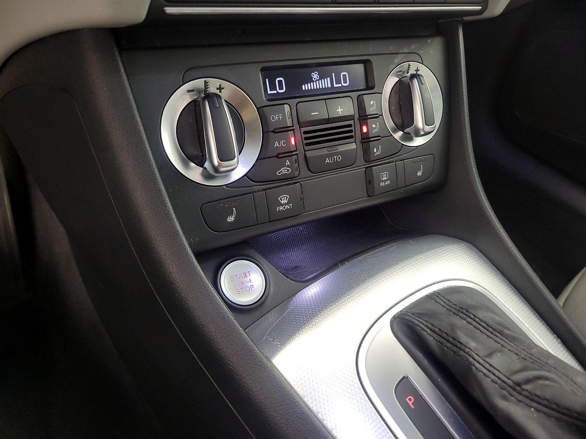 Thumbnail: 2015 Audi Q3 - 16