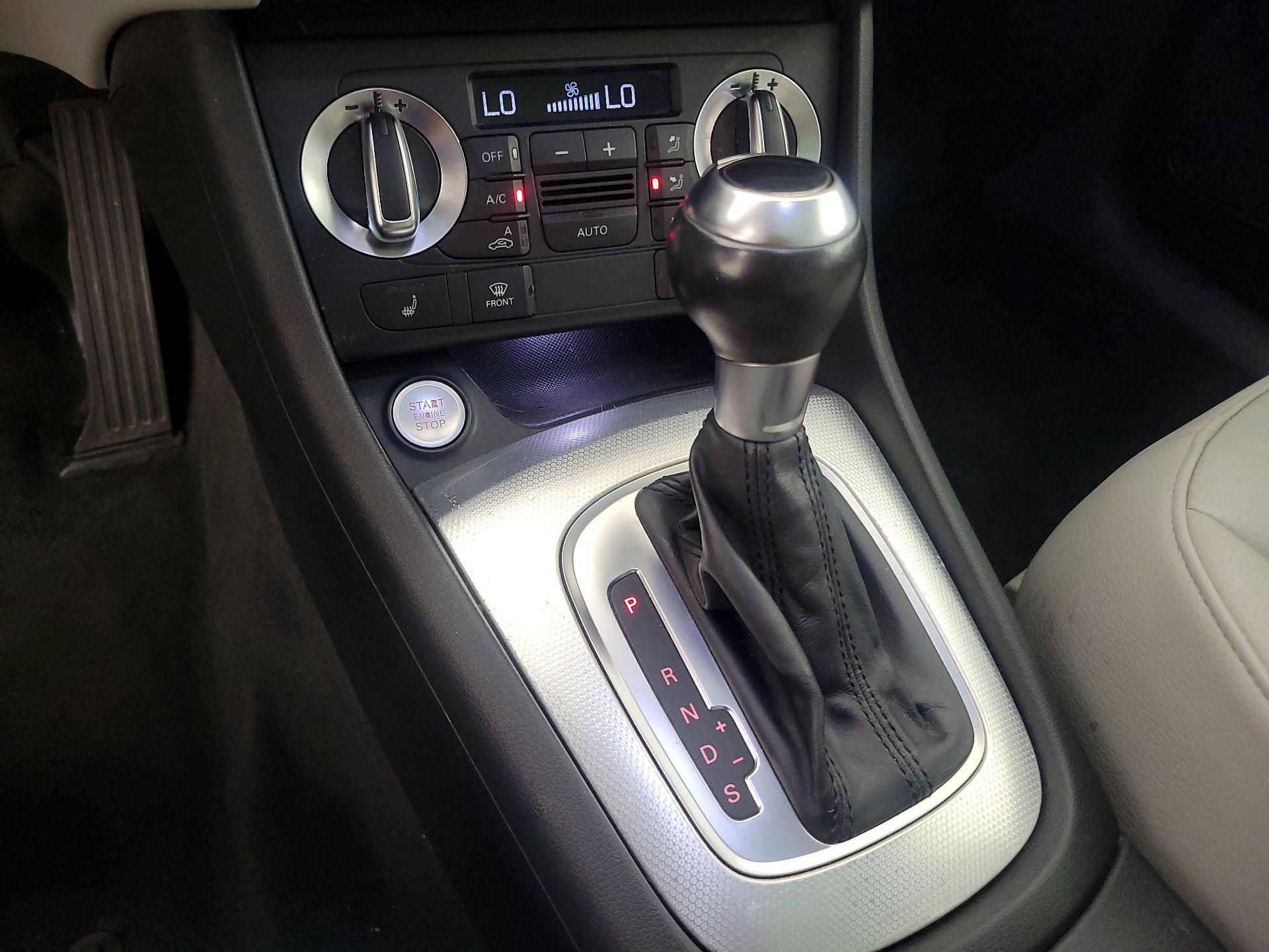 Thumbnail: 2015 Audi Q3 - 17