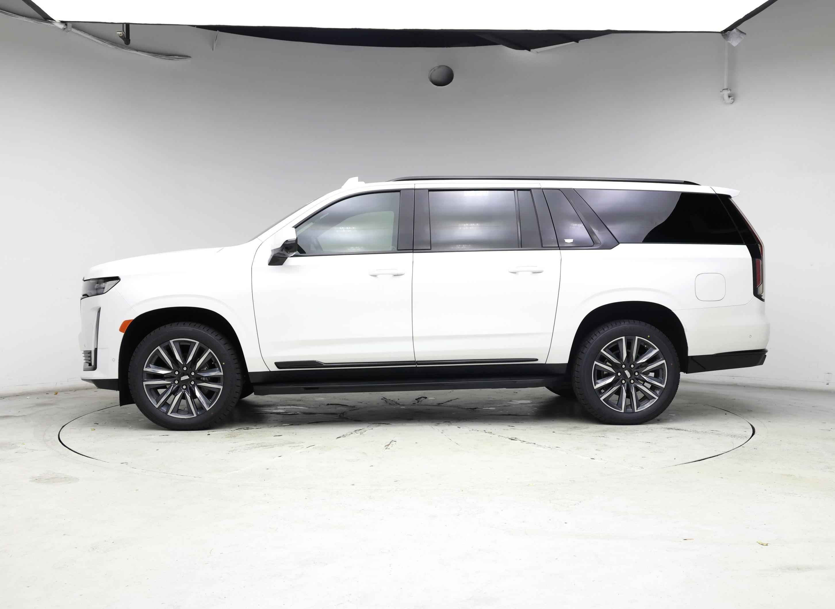 Thumbnail: 2024 Cadillac Escalade - 3