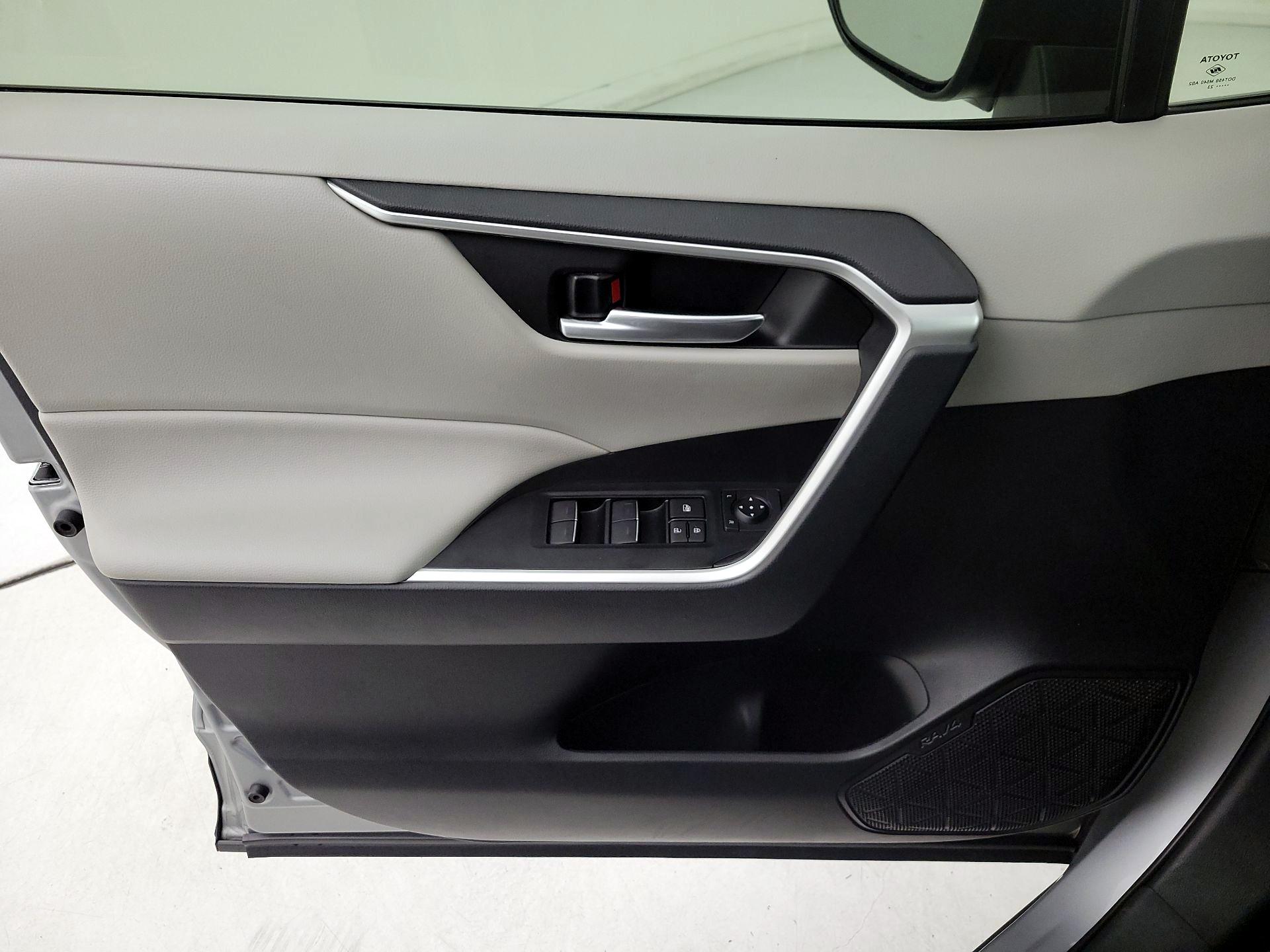 Thumbnail: 2023 Toyota RAV4 - 10