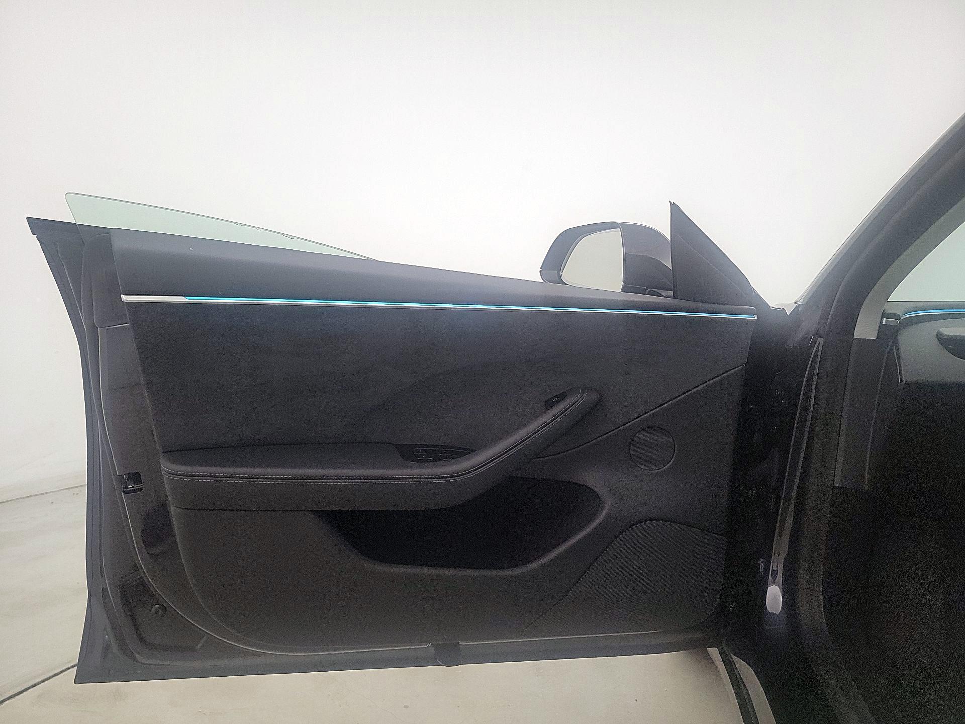 Thumbnail: 2024 Tesla Model 3 - 12
