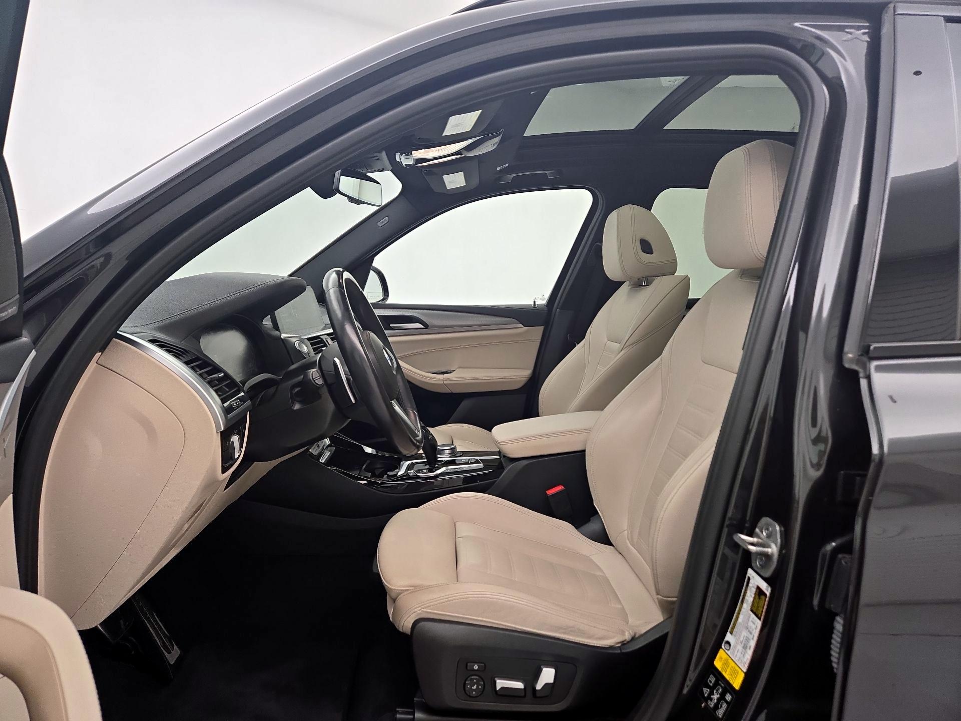 Thumbnail: 2021 BMW X3 - 11