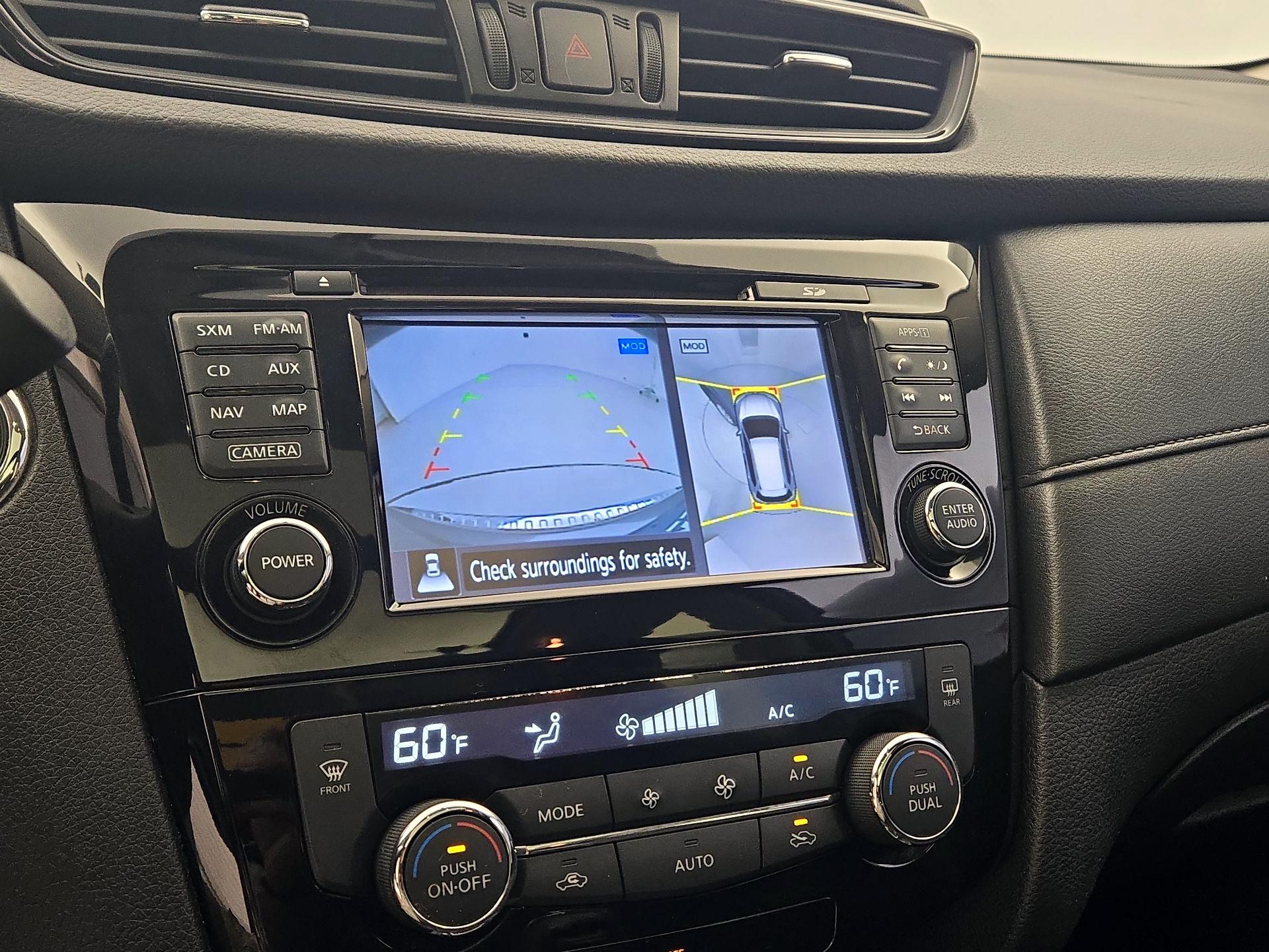 Thumbnail: 2017 Nissan Rogue - 14