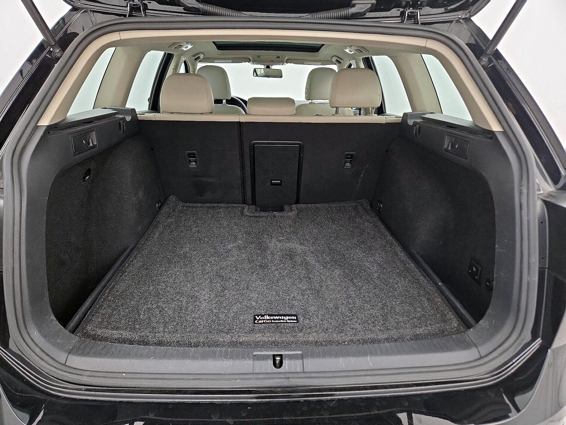 Thumbnail: 2015 Volkswagen Golf - 20