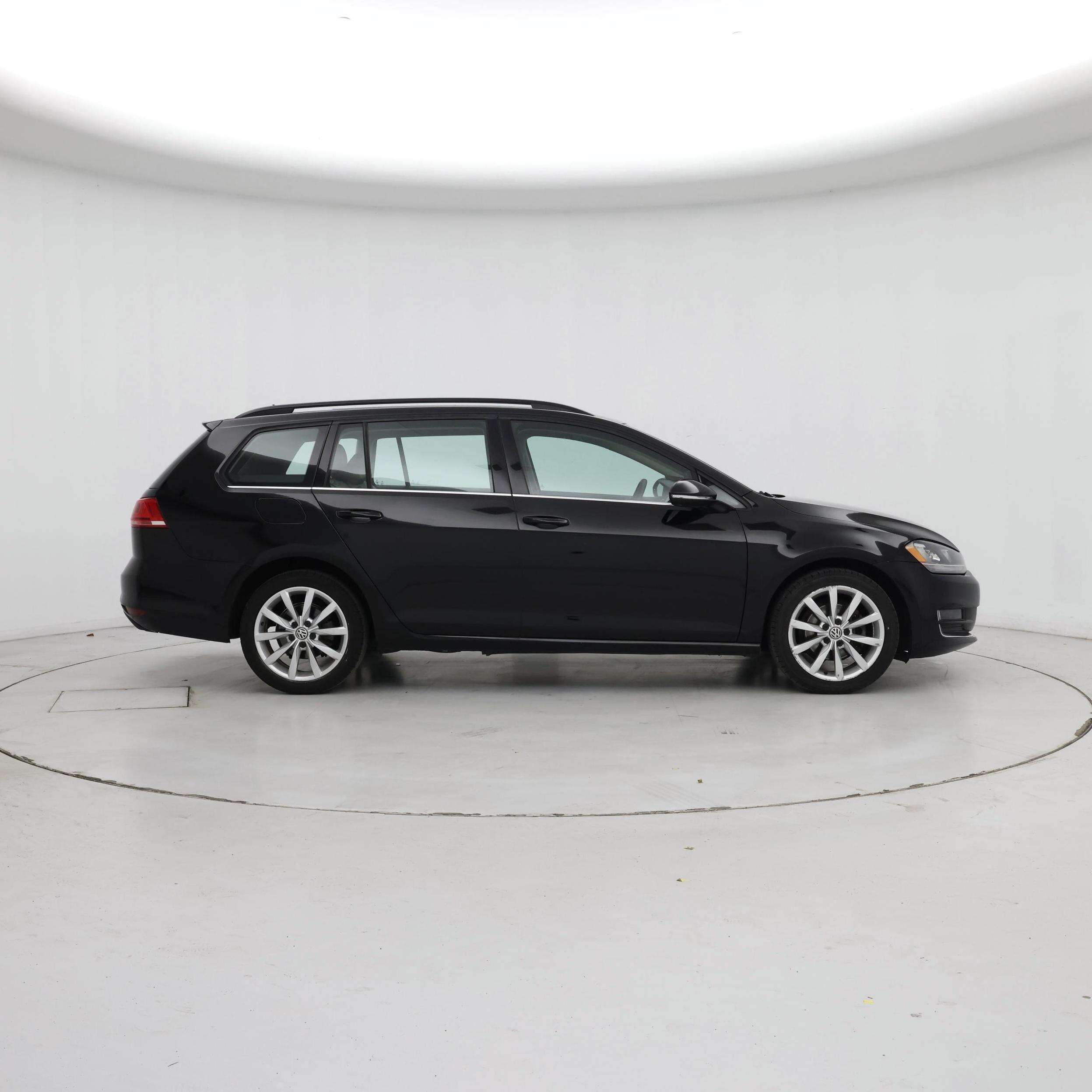Thumbnail: 2015 Volkswagen Golf - 7