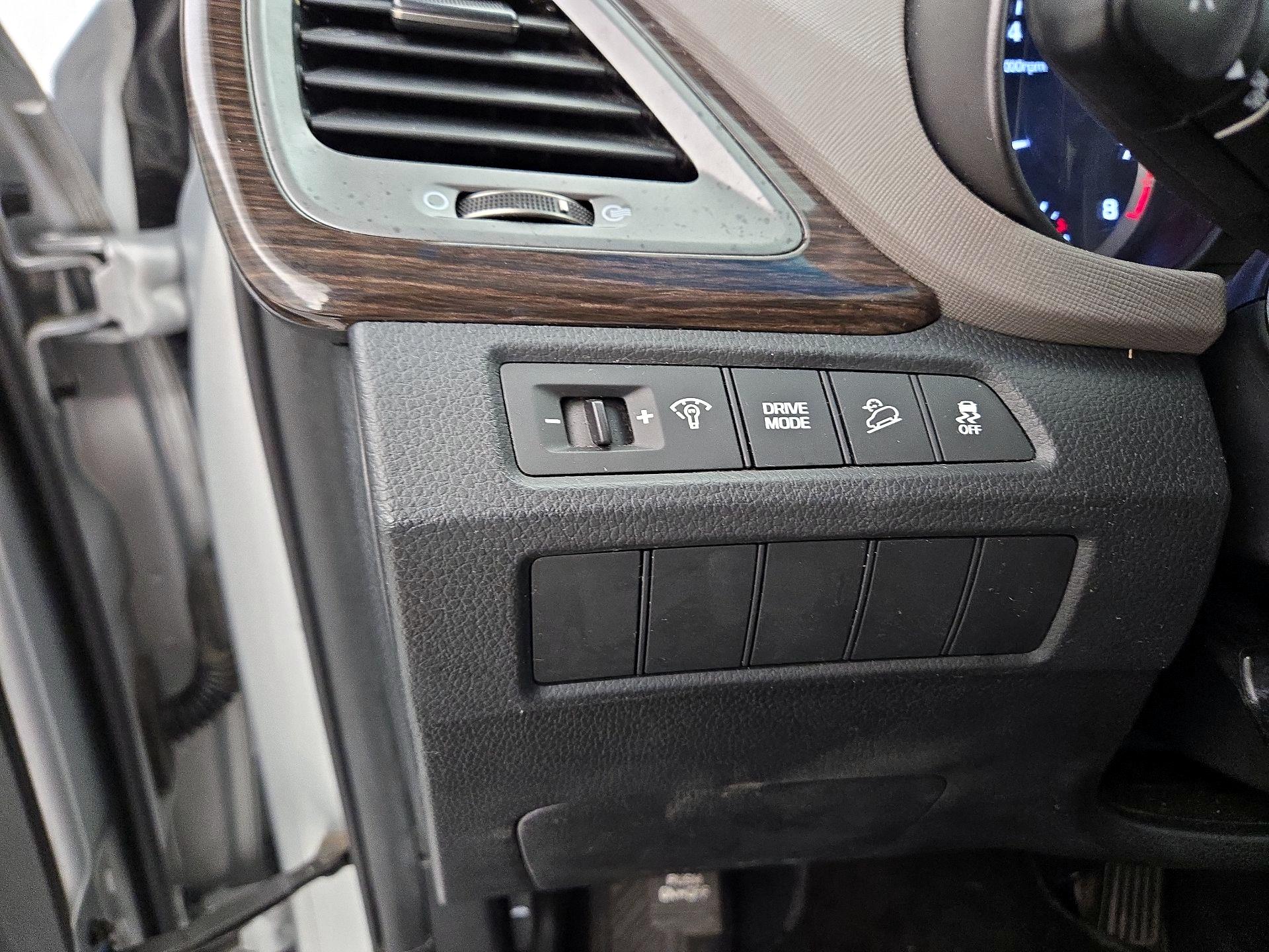 Thumbnail: 2017 Hyundai Santa Fe - 13