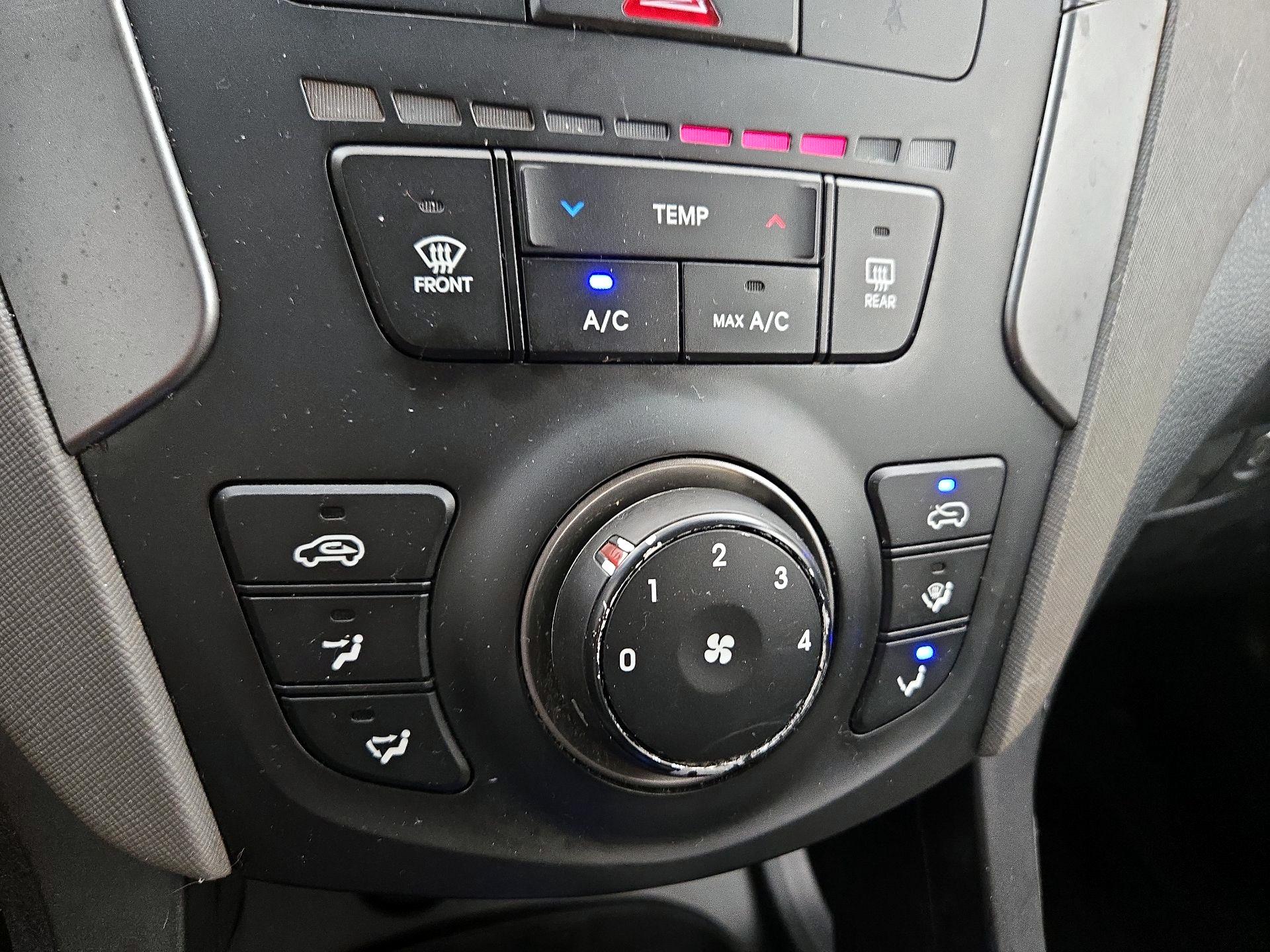 Thumbnail: 2017 Hyundai Santa Fe - 16