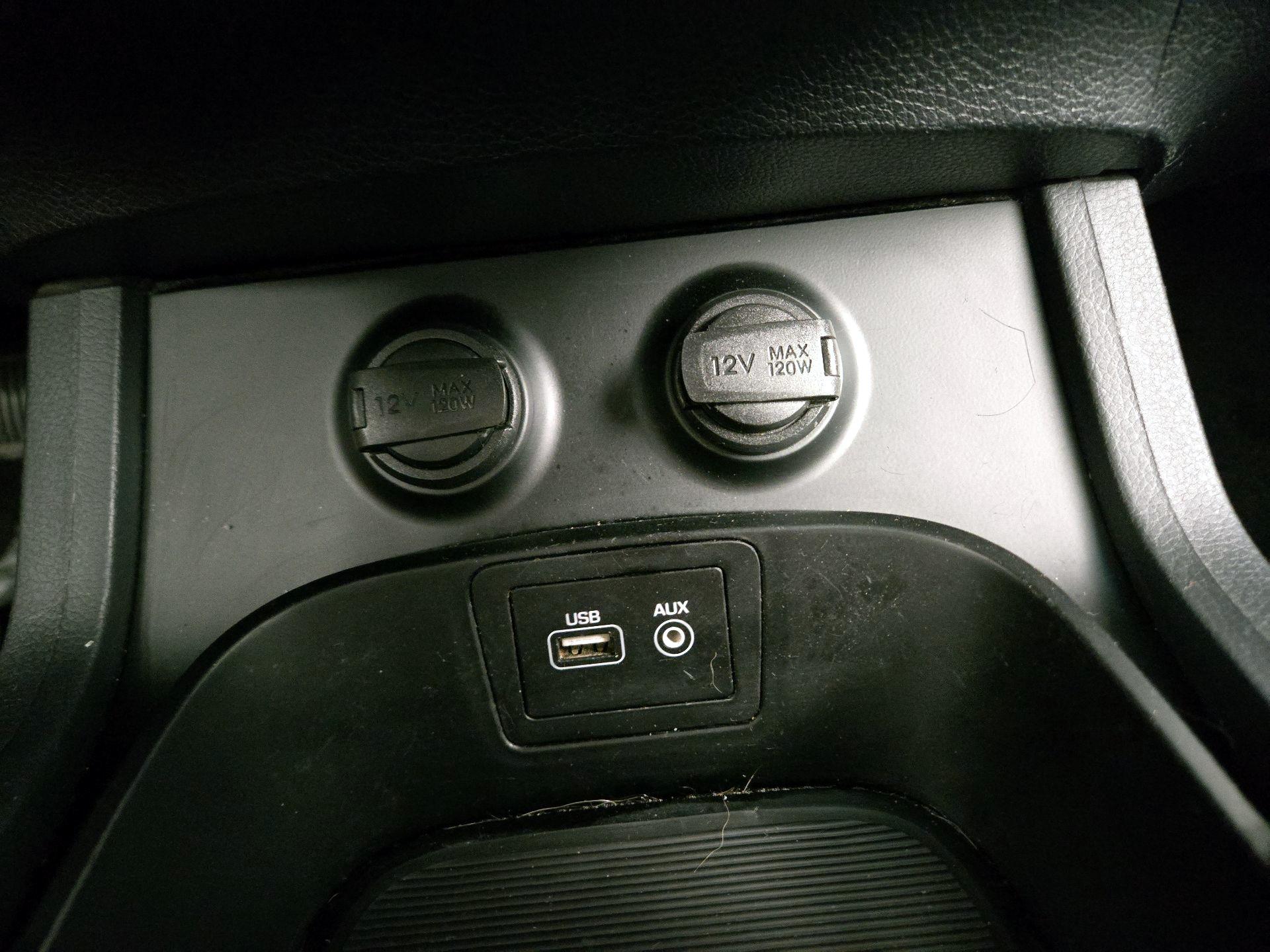 Thumbnail: 2017 Hyundai Santa Fe - 18