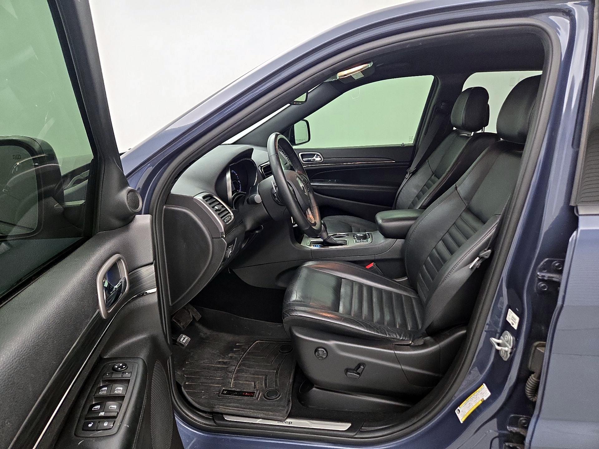 Thumbnail: 2019 Jeep Grand Cherokee - 11