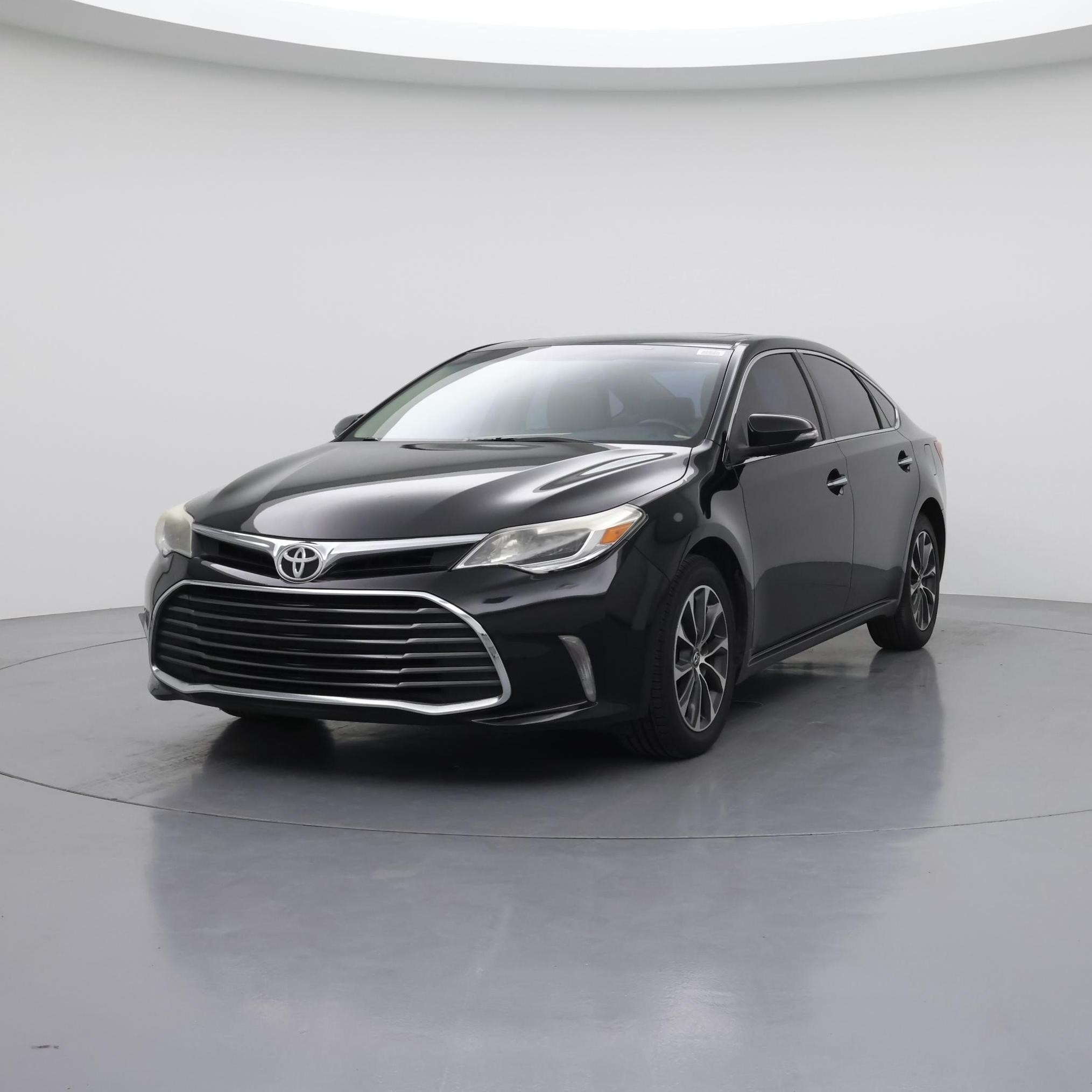 Thumbnail: 2016 Toyota Avalon - 4