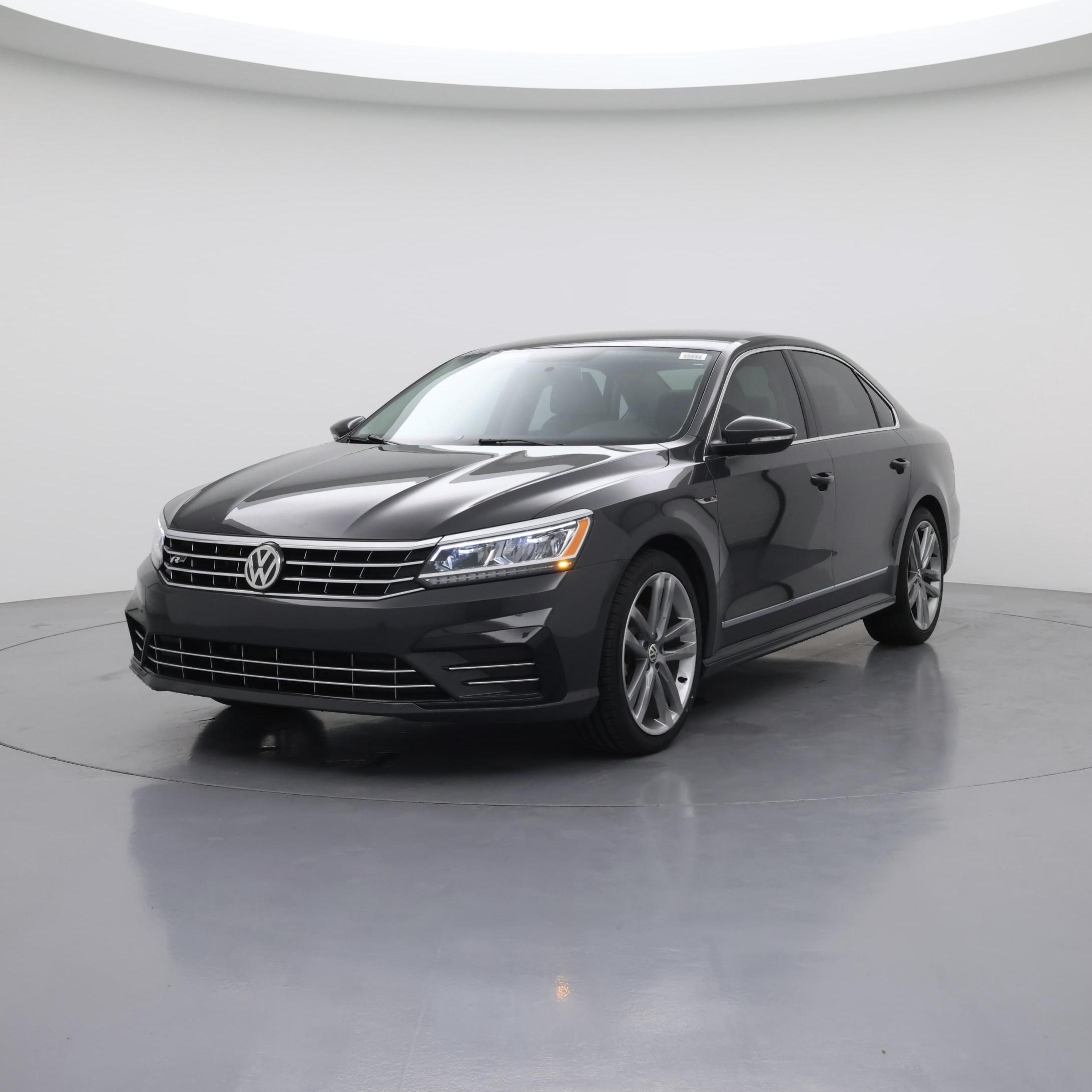 Thumbnail: 2017 Volkswagen Passat - 4