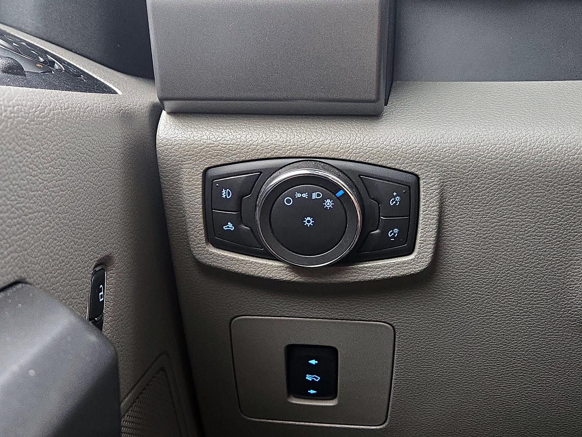 Thumbnail: 2015 Ford F-150 - 13