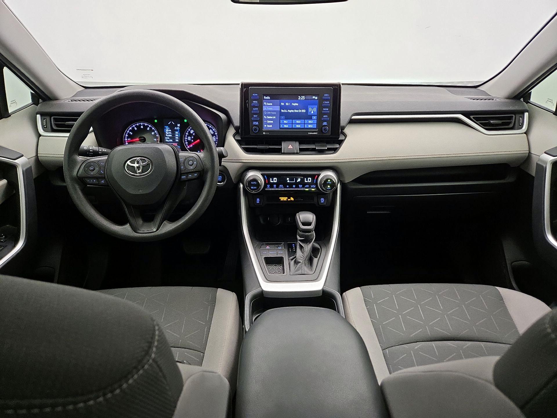 Thumbnail: 2021 Toyota RAV4 - 9