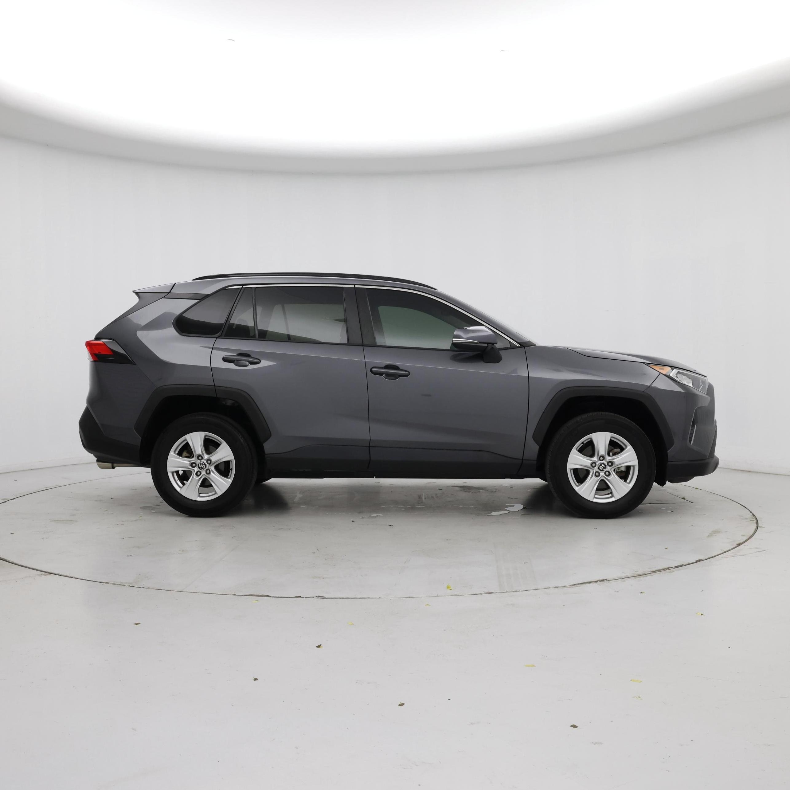 Thumbnail: 2021 Toyota RAV4 - 7