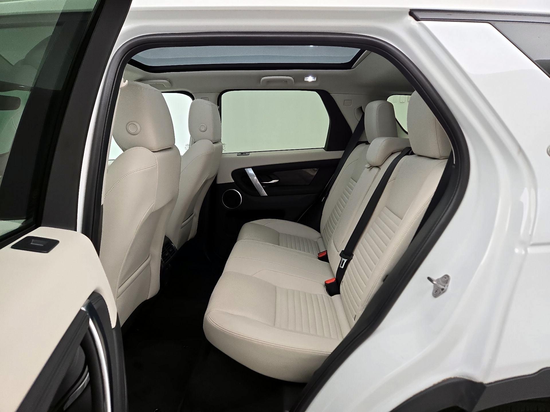 Thumbnail: 2023 Land Rover Discovery Sport - 20