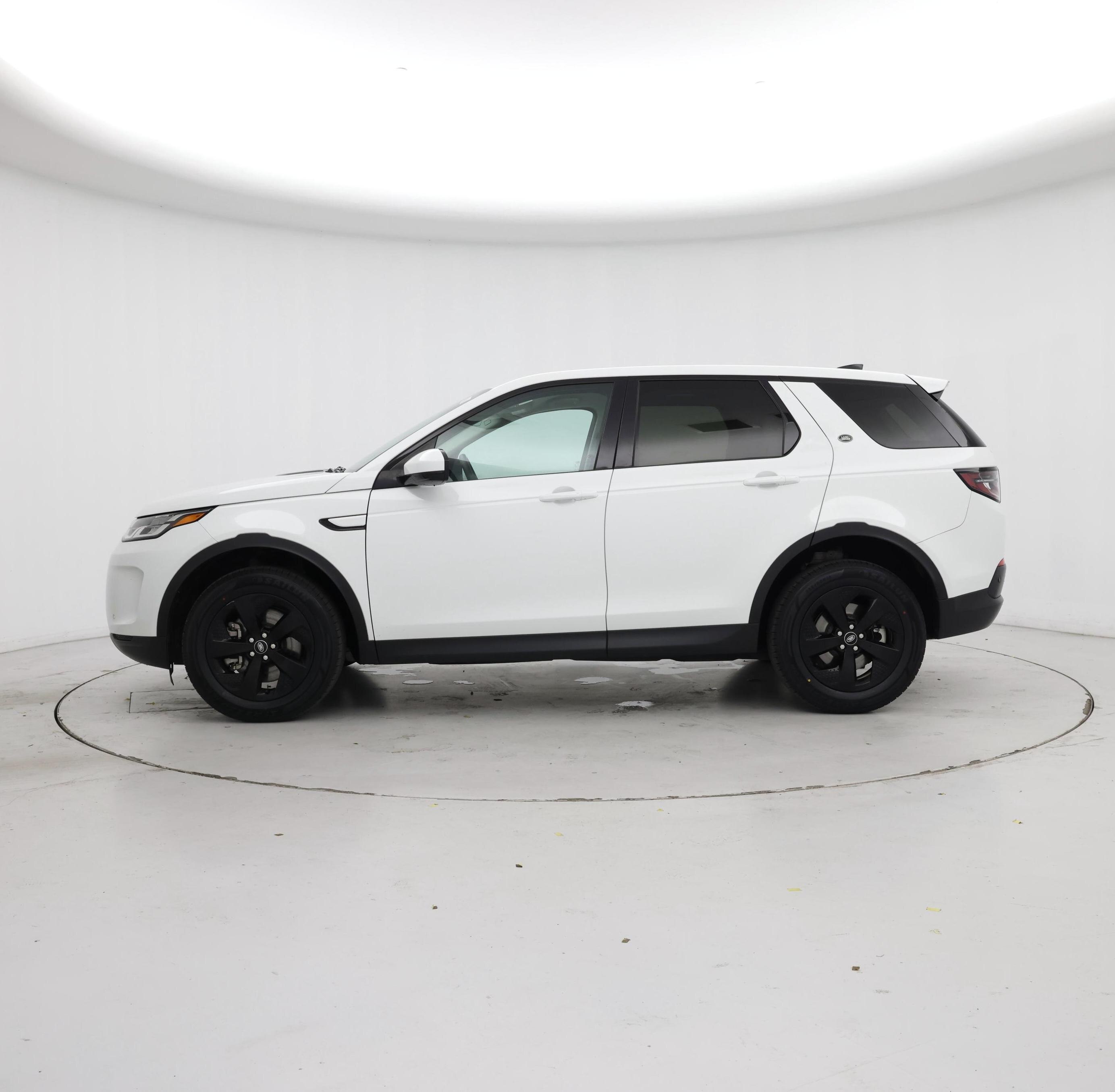 Thumbnail: 2023 Land Rover Discovery Sport - 3