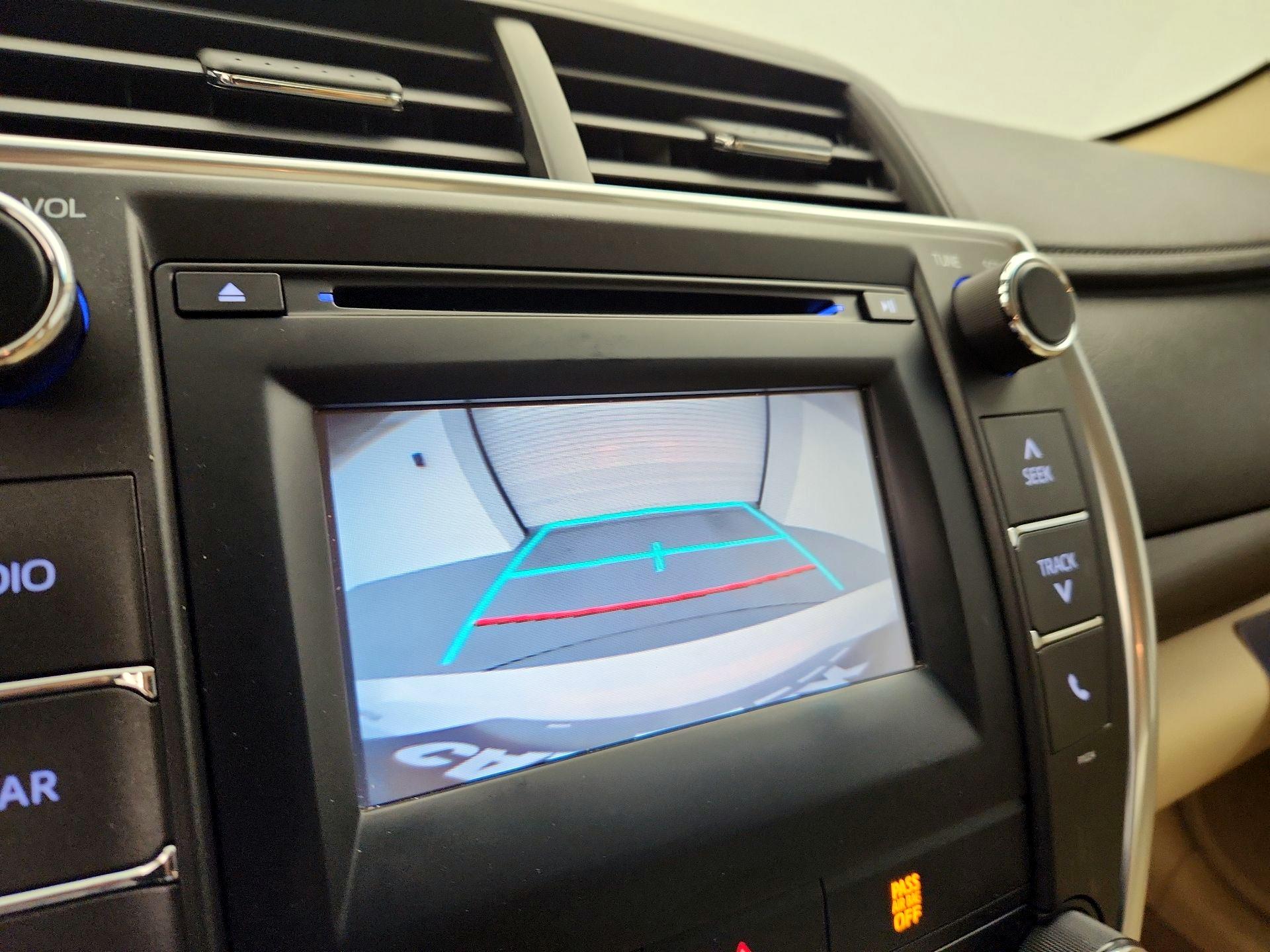 Thumbnail: 2016 Toyota Camry - 13