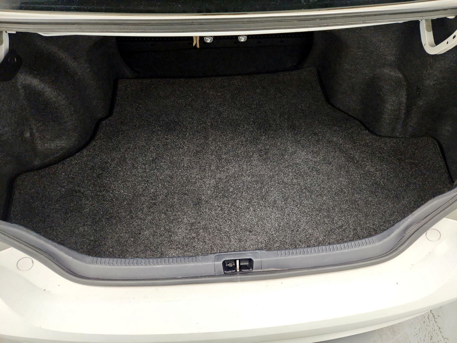 Thumbnail: 2016 Toyota Camry - 19
