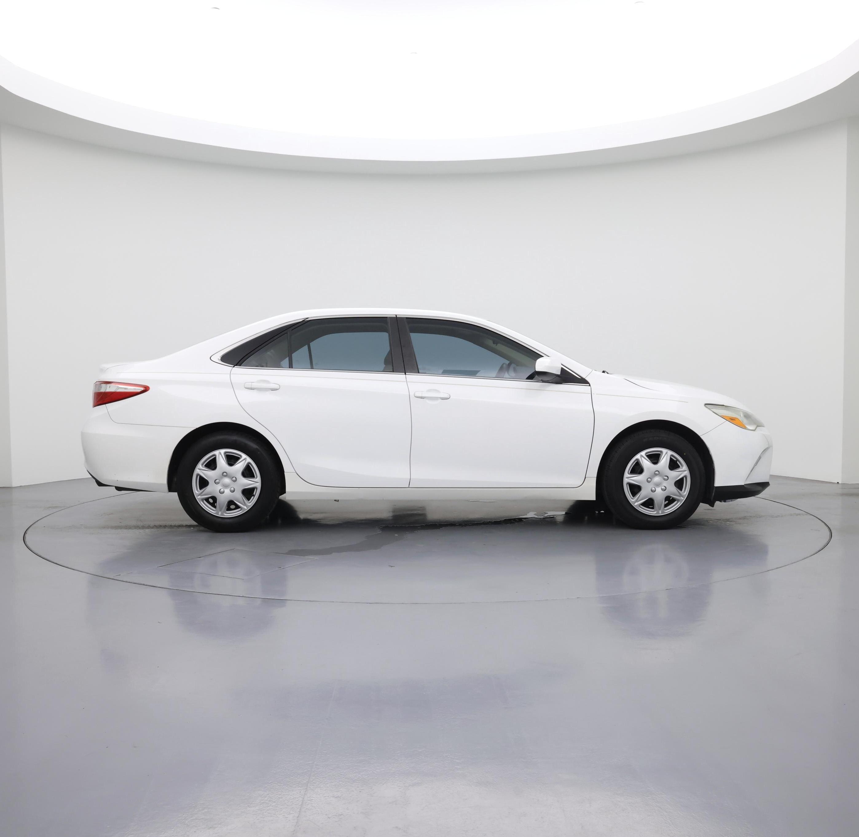 Thumbnail: 2016 Toyota Camry - 7