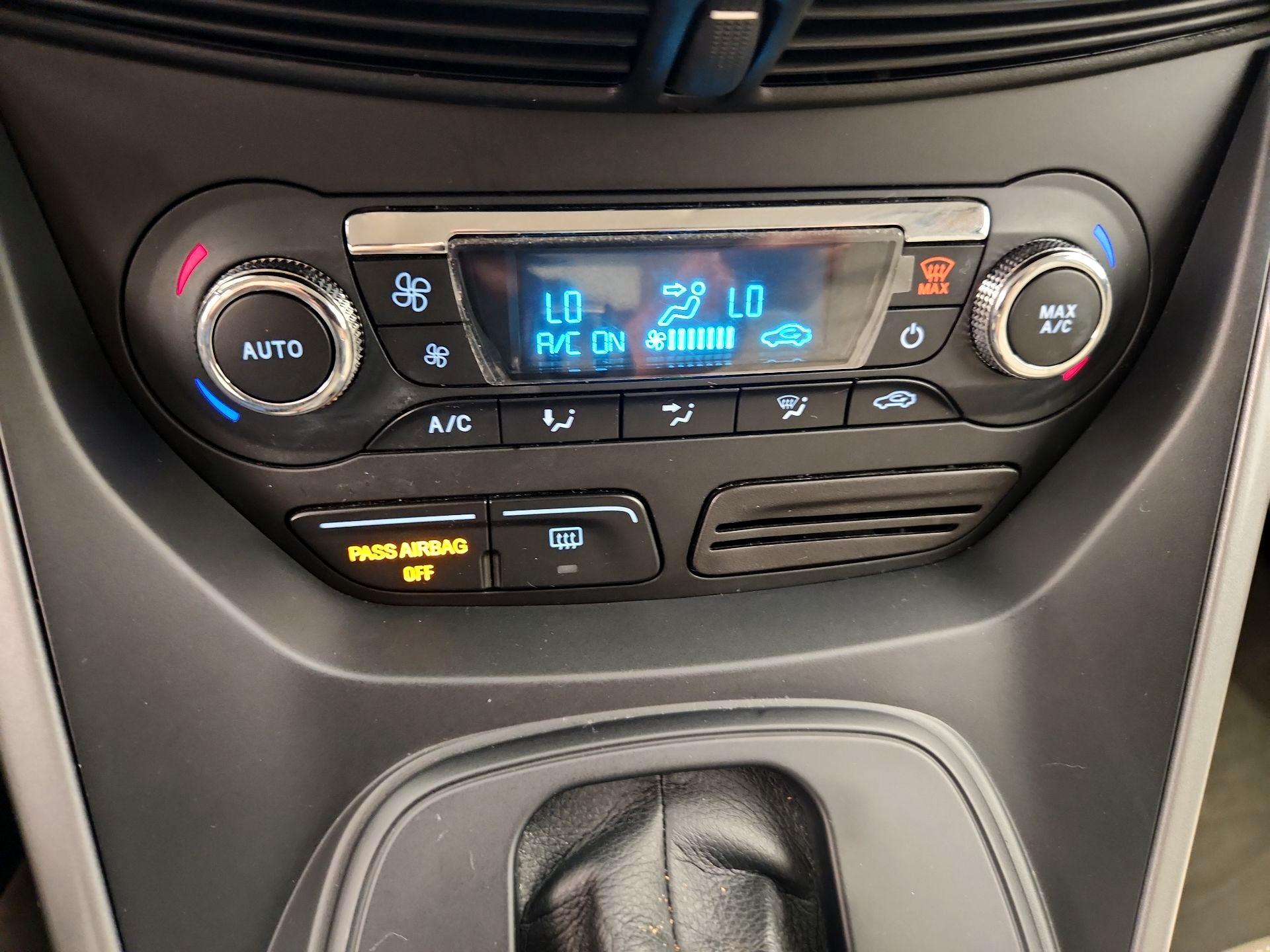 Thumbnail: 2016 Ford Escape - 16
