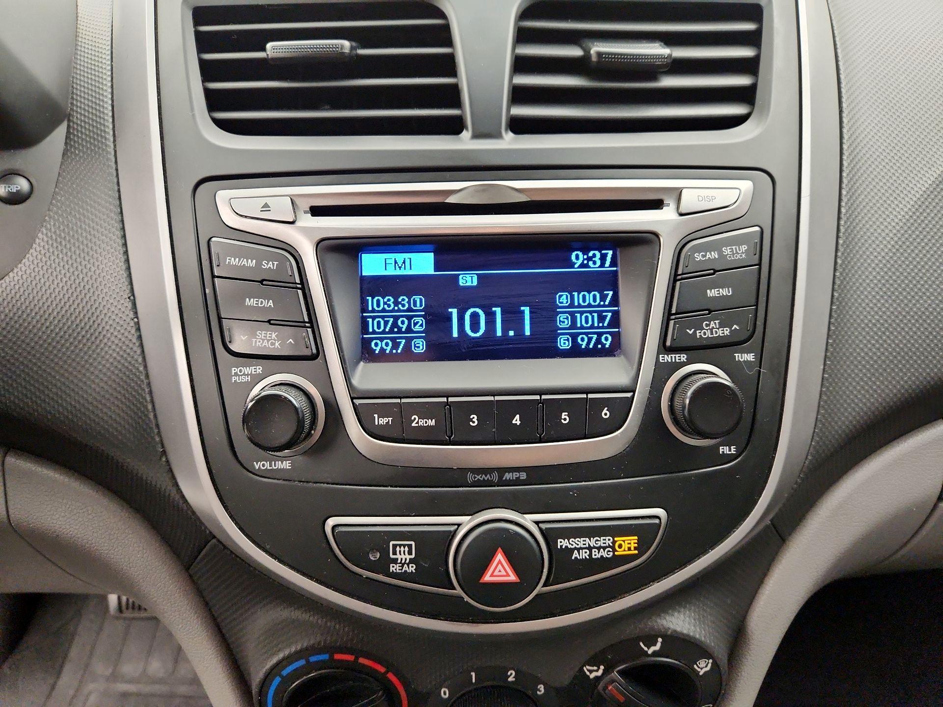 Thumbnail: 2016 Hyundai Accent - 14