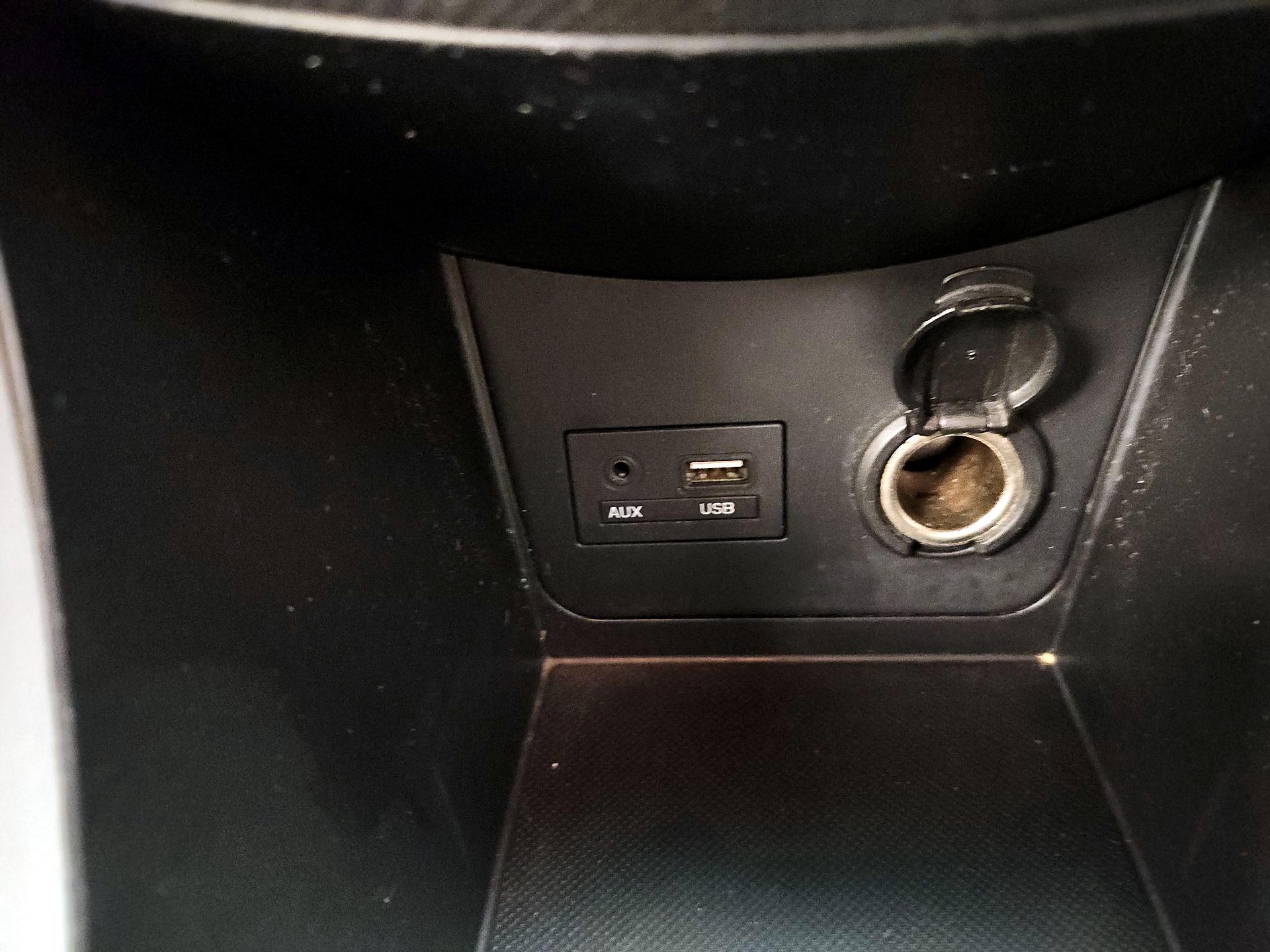 Thumbnail: 2016 Hyundai Accent - 17